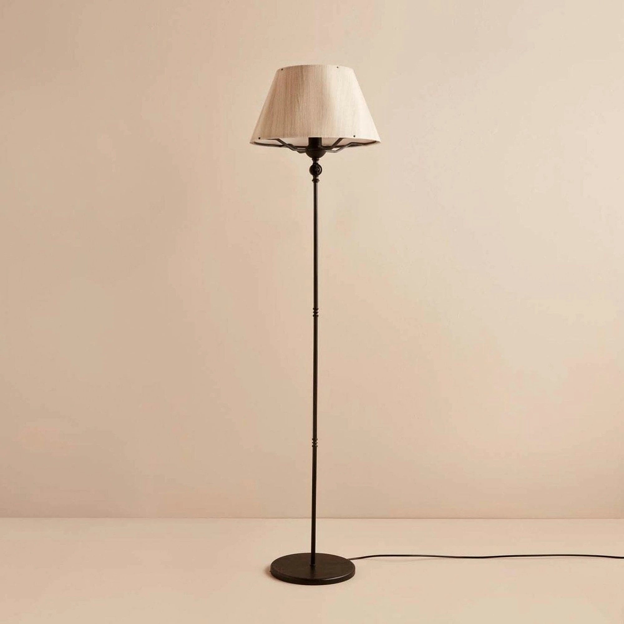 Lampadar AYD-3485, crem/negru, PVC/metal, 38x143 cm