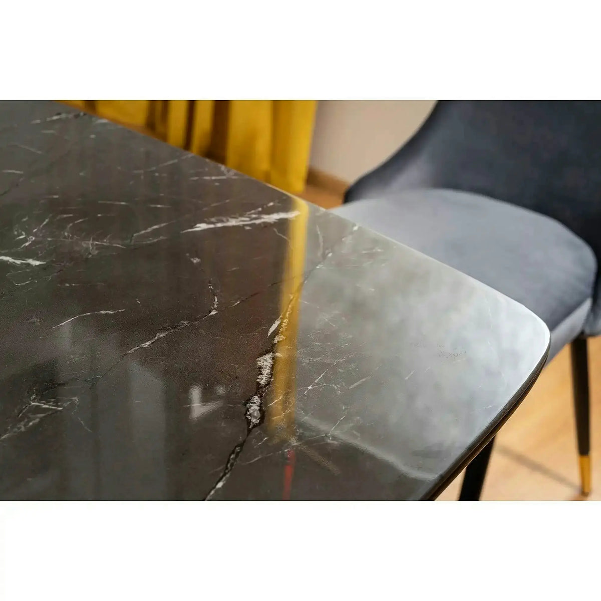Masa CYRYL, negru cu efect de marmura, 140x80x75 cm