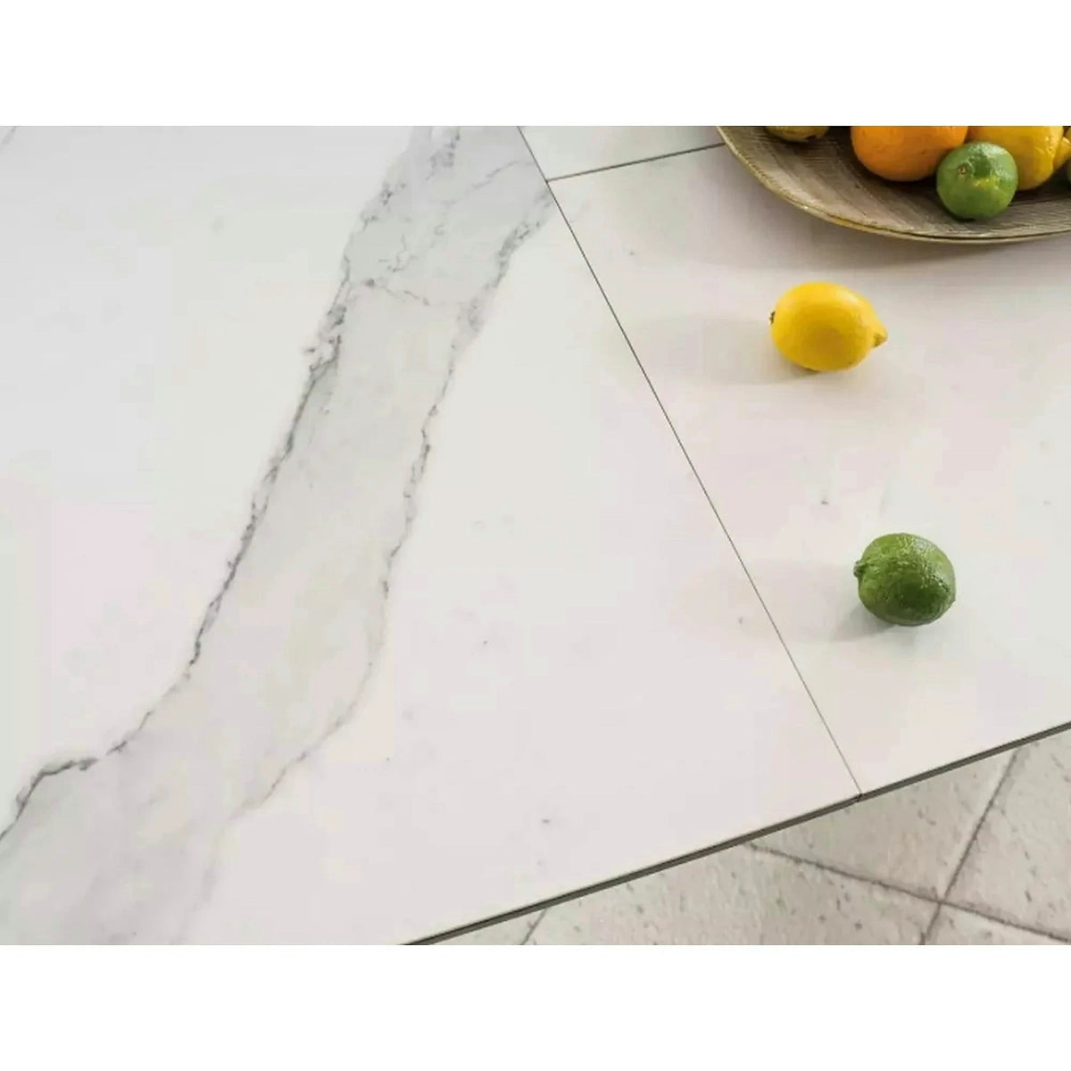 Masa dining 160 cm ARMANI, extensibila, alb cu efect de marmura/negru