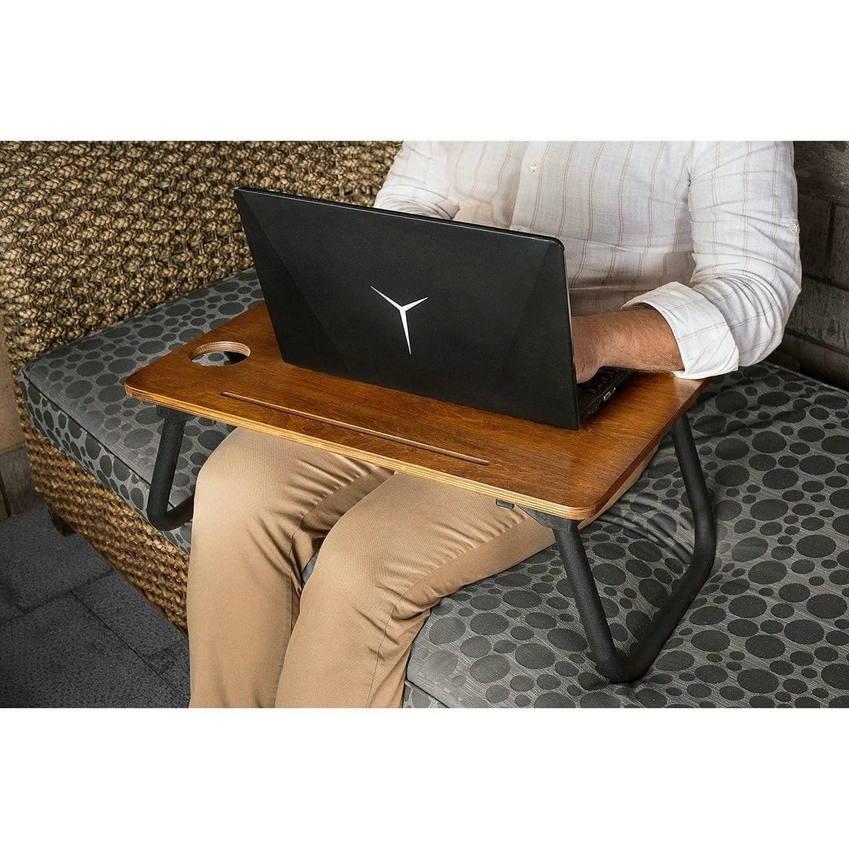 Masa laptop 79VLV1101, nuc/negru, PAL melaminat/metal, 60x20x45 cm