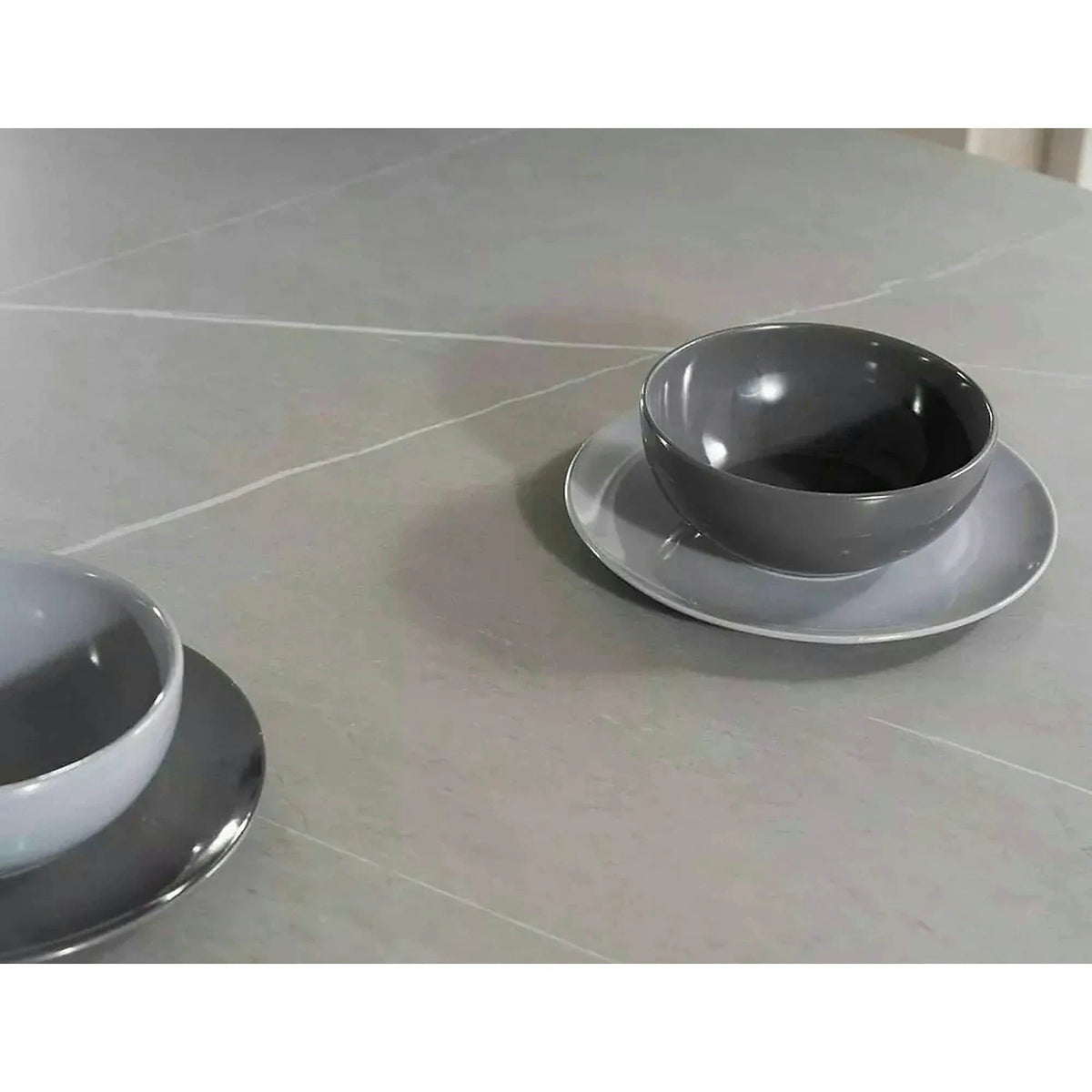 Masa MURANO, gri cu efect de marmura/negru, ceramica/metal, 120x120x76 cm