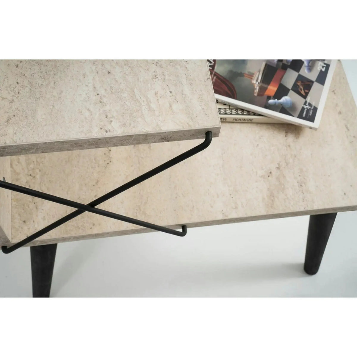 Noptiera CROSS, bej cu efect de marmura/negru, PAL melaminat/lemn de fag, 50x40x55 cm