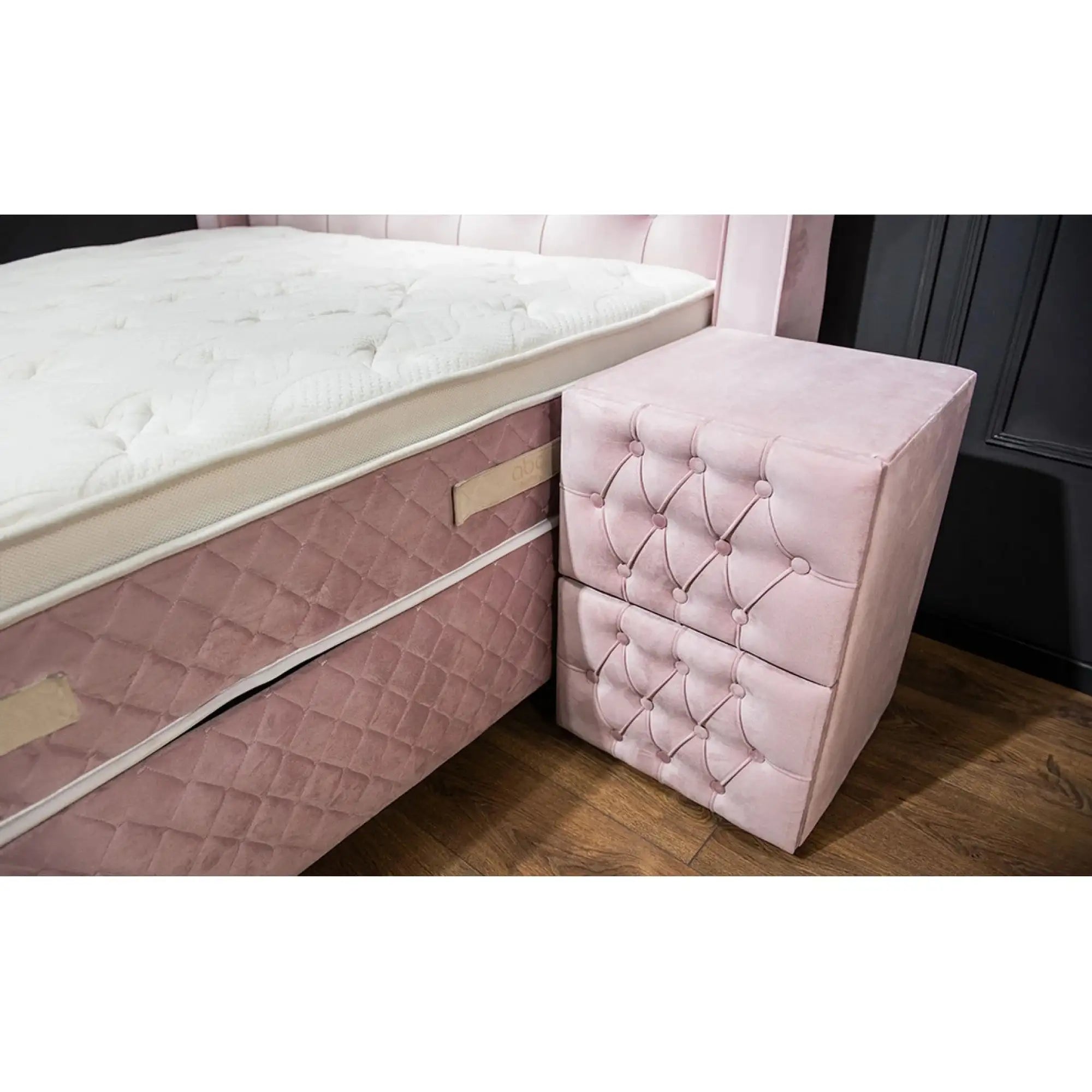 Noptiera Visco Lux, roz, stofa, 41x44x60 cm