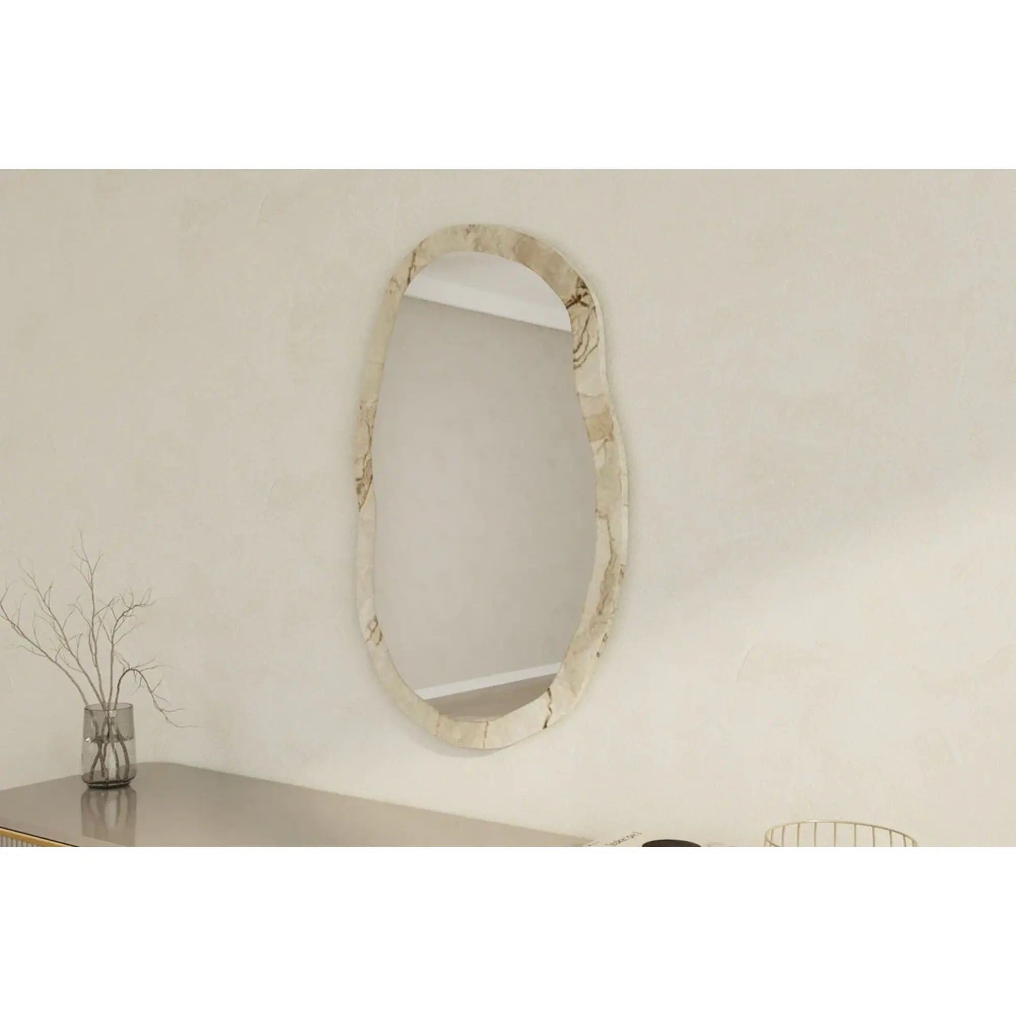 Oglinda perete LOSSA, bej cu efect de marmura, 52x86 cm