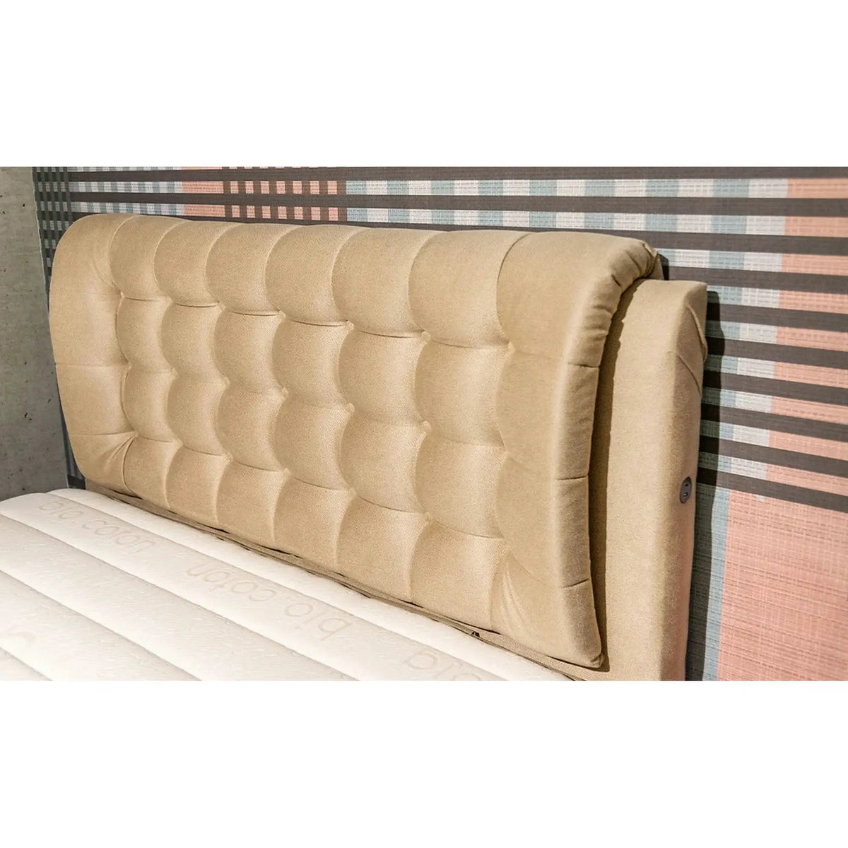 Pat cu spatar tapitat BIO LIFE 160x200, bej, stofa/PAL/metal, cu somiera, lada pentru depozitare si port USB