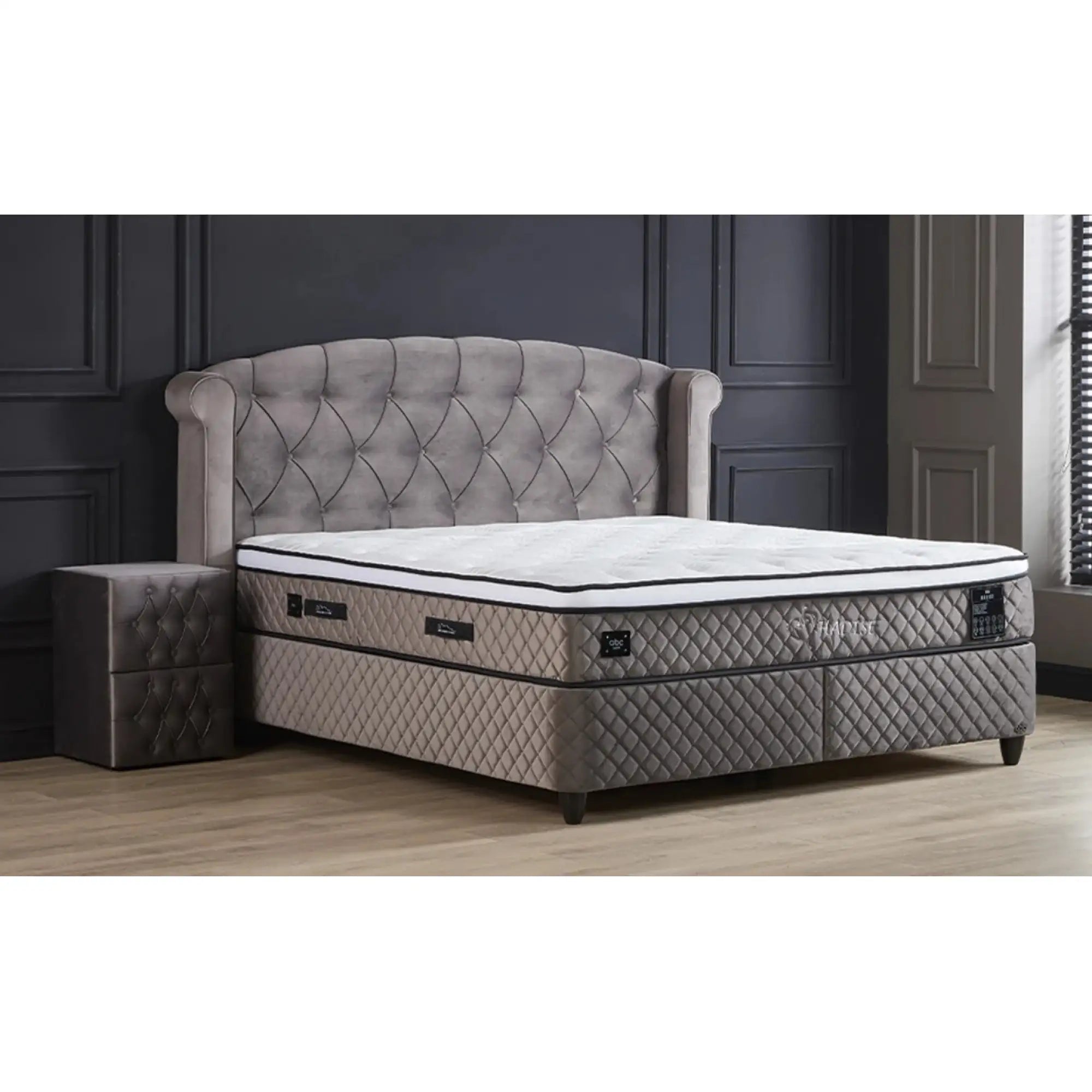 Pat Hadise 160x200, stofa gri, cu somiera si lada pentru depozitare