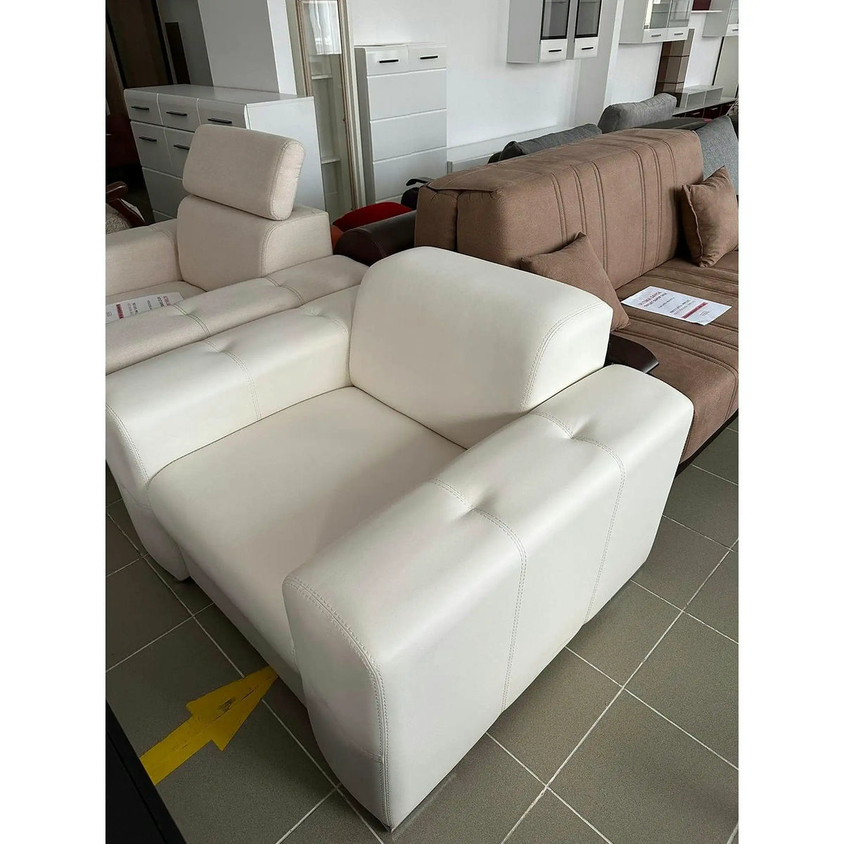 PRODUS RESIGILAT - Fotoliu BELLAGIO, piele alba - CAYENNE 1111, 100x95x85 cm