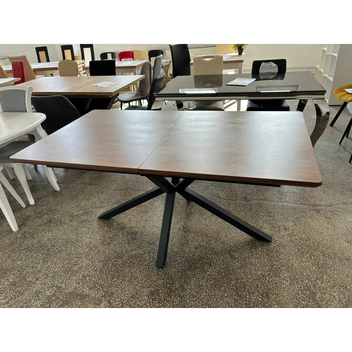 PRODUS RESIGILAT - Masa extensibila LOGAN, nuc/negru mat, 160/200x90x75 cm