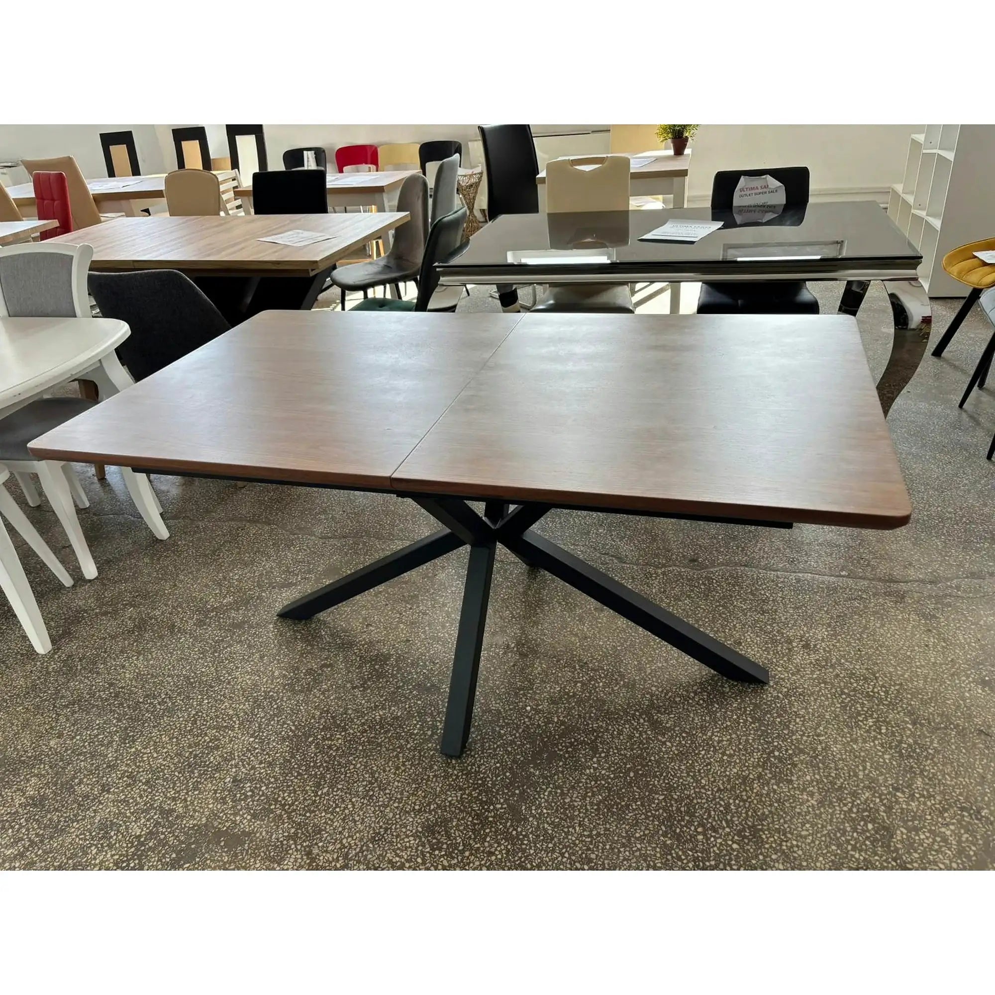 PRODUS RESIGILAT - Masa extensibila LOGAN, nuc/negru mat, 160/200x90x75 cm