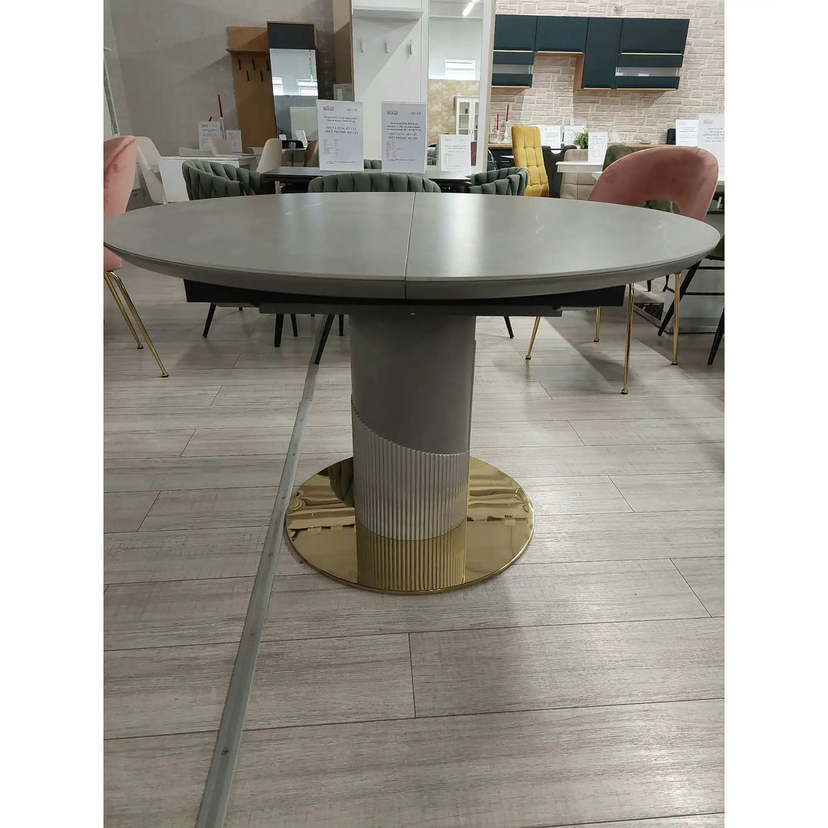 PRODUS RESIGILAT - Masa MUSCAT, gri cu efect marmura/auriu, 120/160x120x76 cm