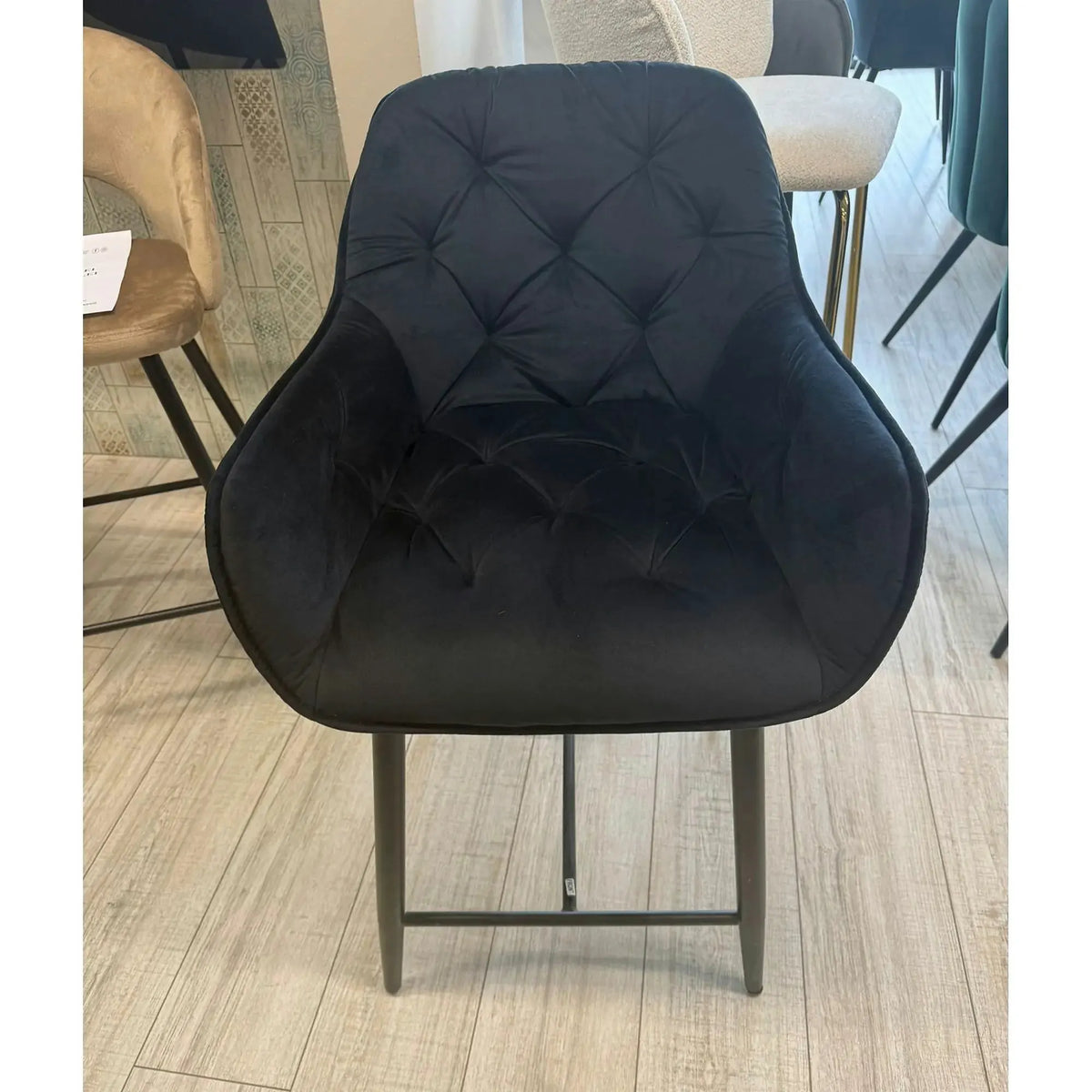 PRODUS RESIGILAT - Scaun bar CHERRY H-2, negru, stofa catifelata/metal, 56x40x87 cm