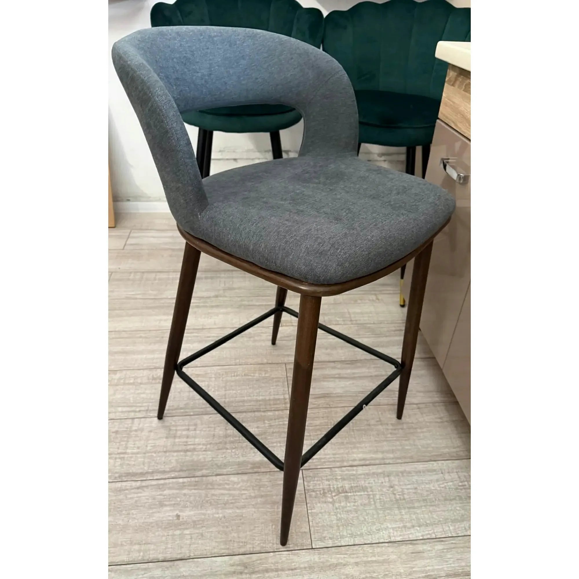 PRODUS RESIGILAT - Scaun bar H114, gri/nuc, stofa clasica/otel, 48x52x92 cm