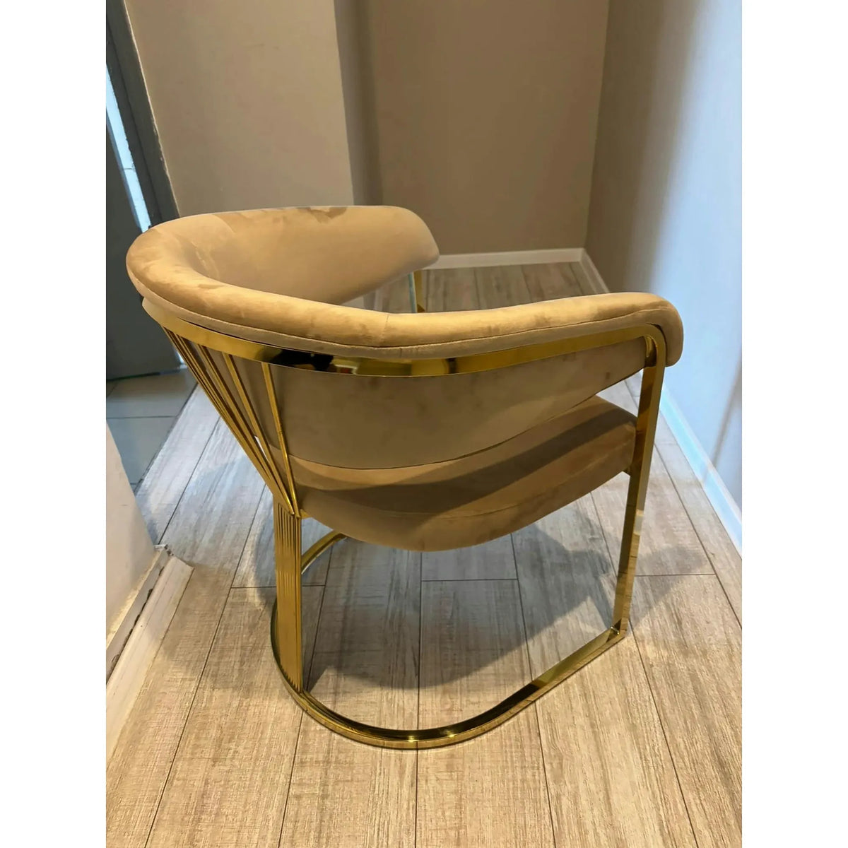 PRODUS RESIGILAT - Scaun bej tapitat CROWN, stofa catifelata/metal, 57x64x77 cm