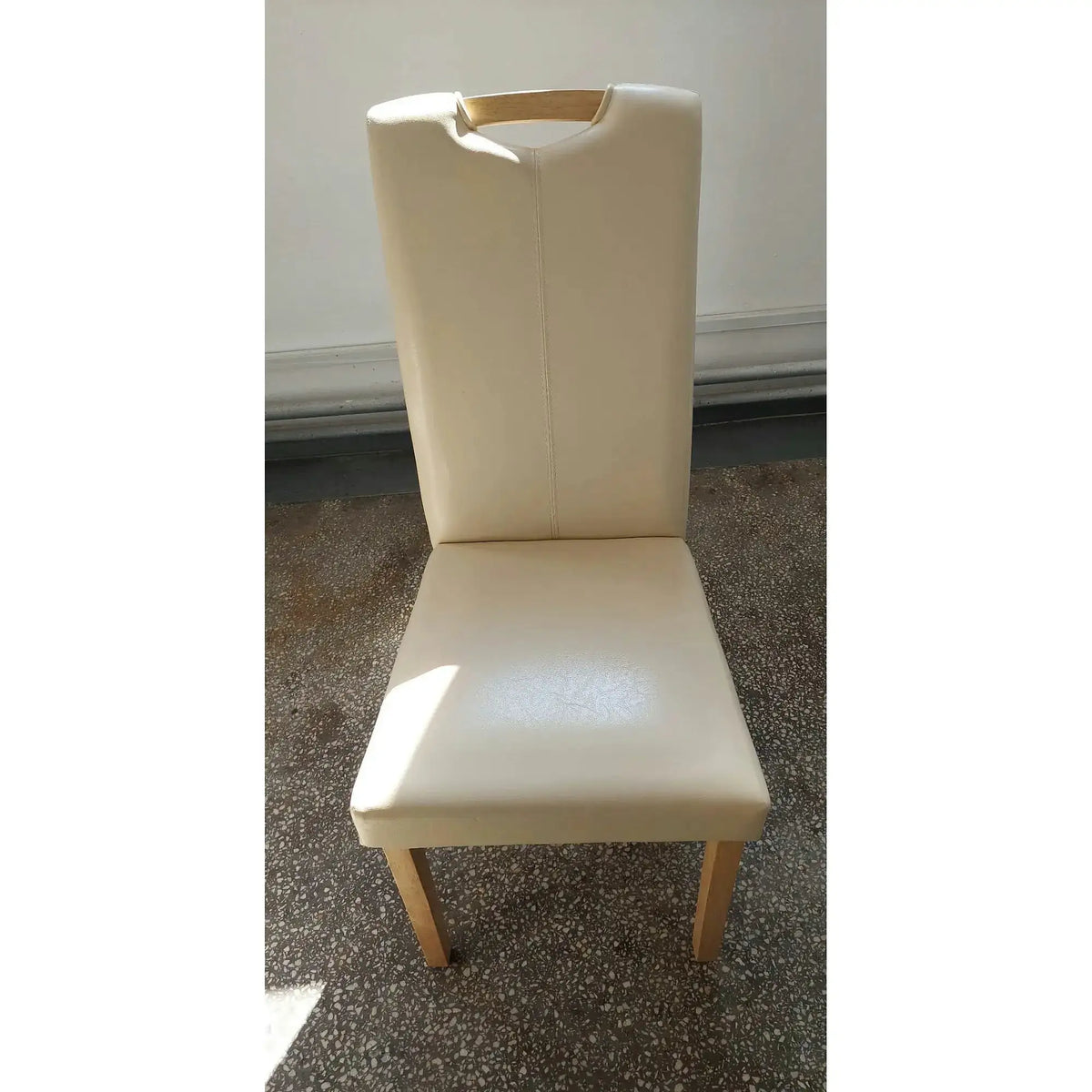PRODUS RESIGILAT - Scaun CARO, crem/fag, piele ecologica/lemn, 42x58x96 cm