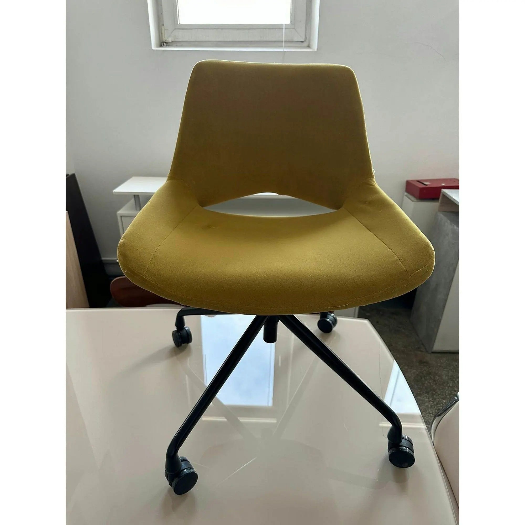 PRODUS RESIGILAT - Scaun de birou SCORPIO galben, 49/53x75/82x44/51 cm