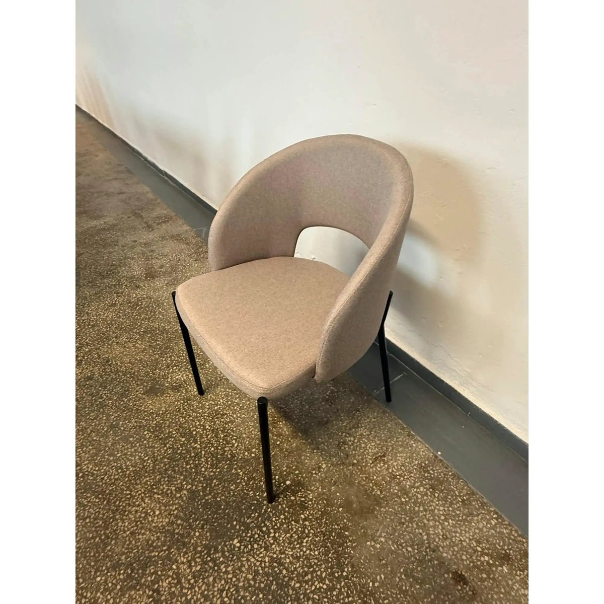 PRODUS RESIGILAT - Scaun K373, bej/negru, stofa clasica/metal, 51x57x77 cm