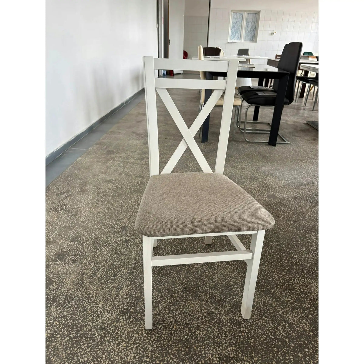 PRODUS RESIGILAT - Scaun living Dariusz, bej/alb, stofa clasica/lemn, 45x43x90 cm