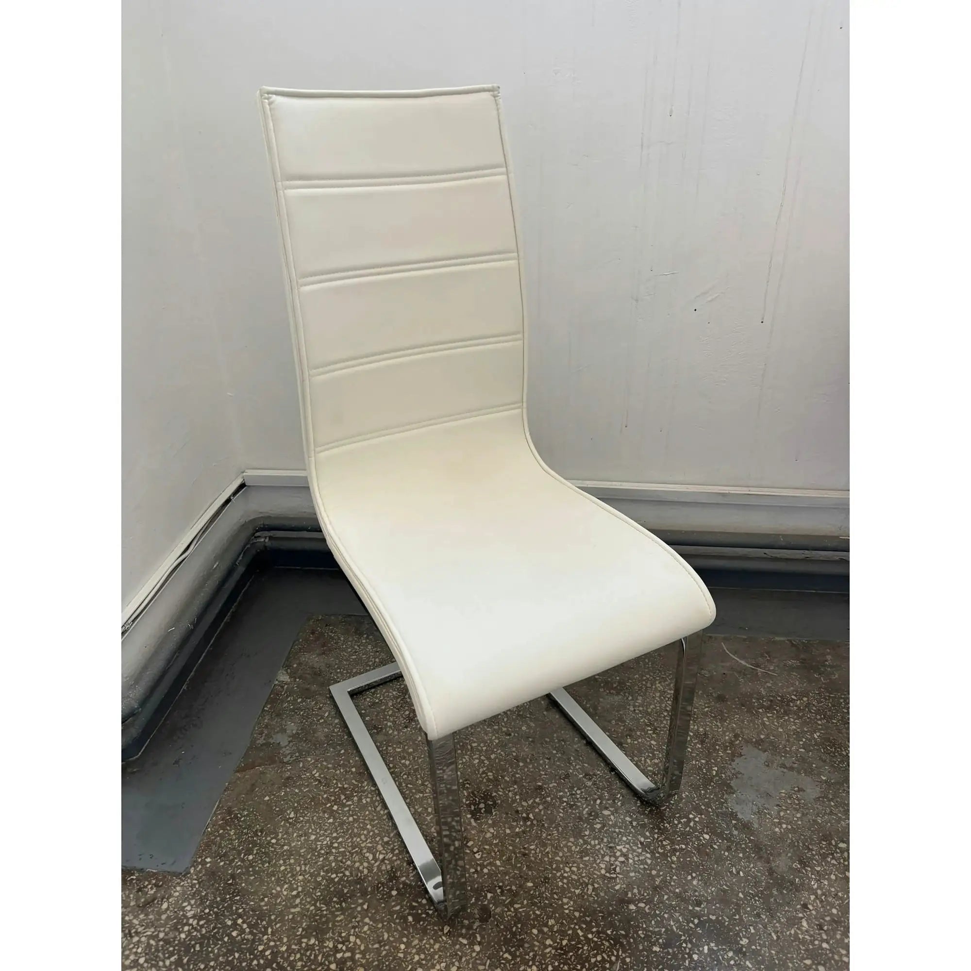 PRODUS RESIGILAT - Scaun tapitat K104, alb/crom, piele ecologica/metal, 42x58x99 cm