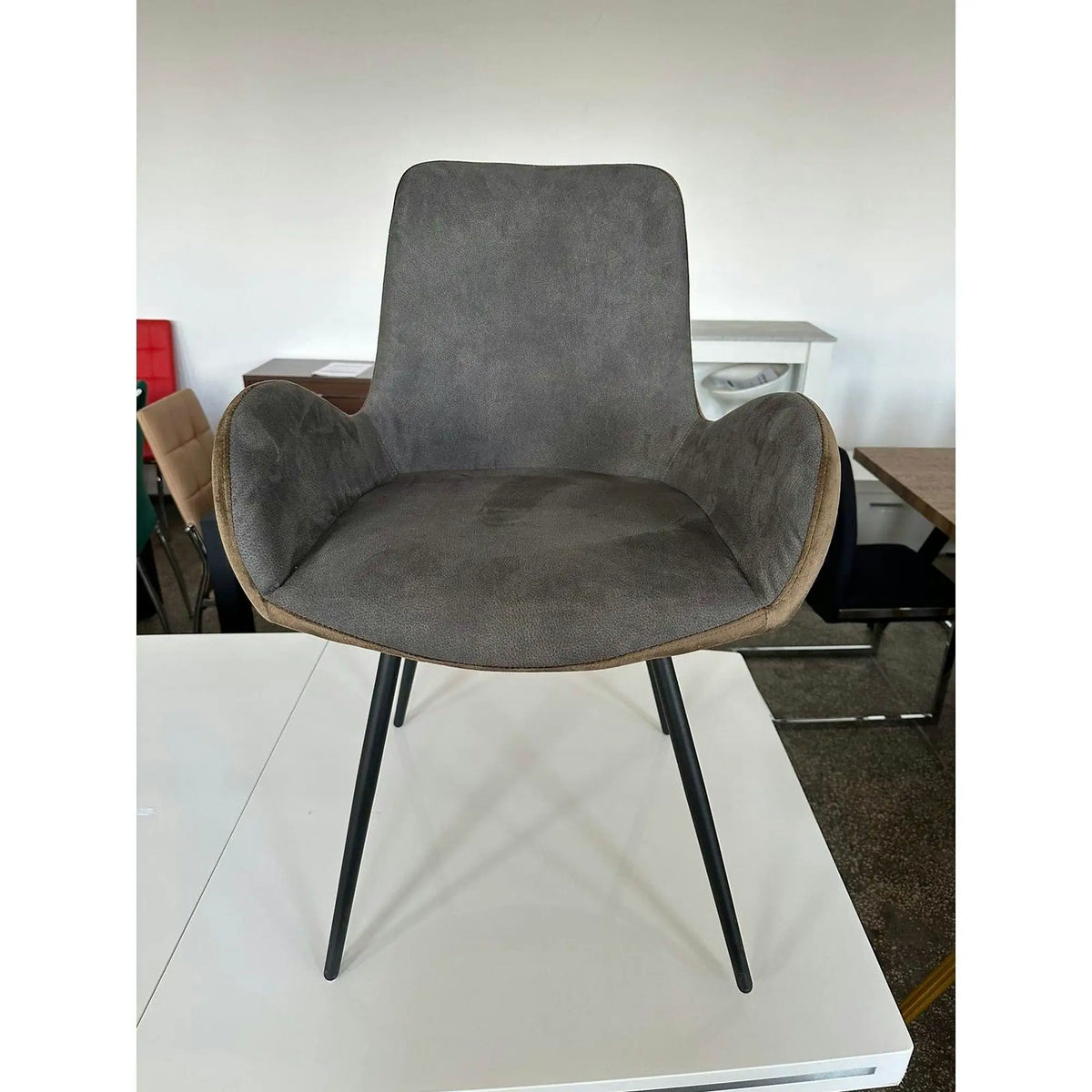PRODUS RESIGILAT - Scaun tapitat K392, gri/maro, 53x60x82 cm