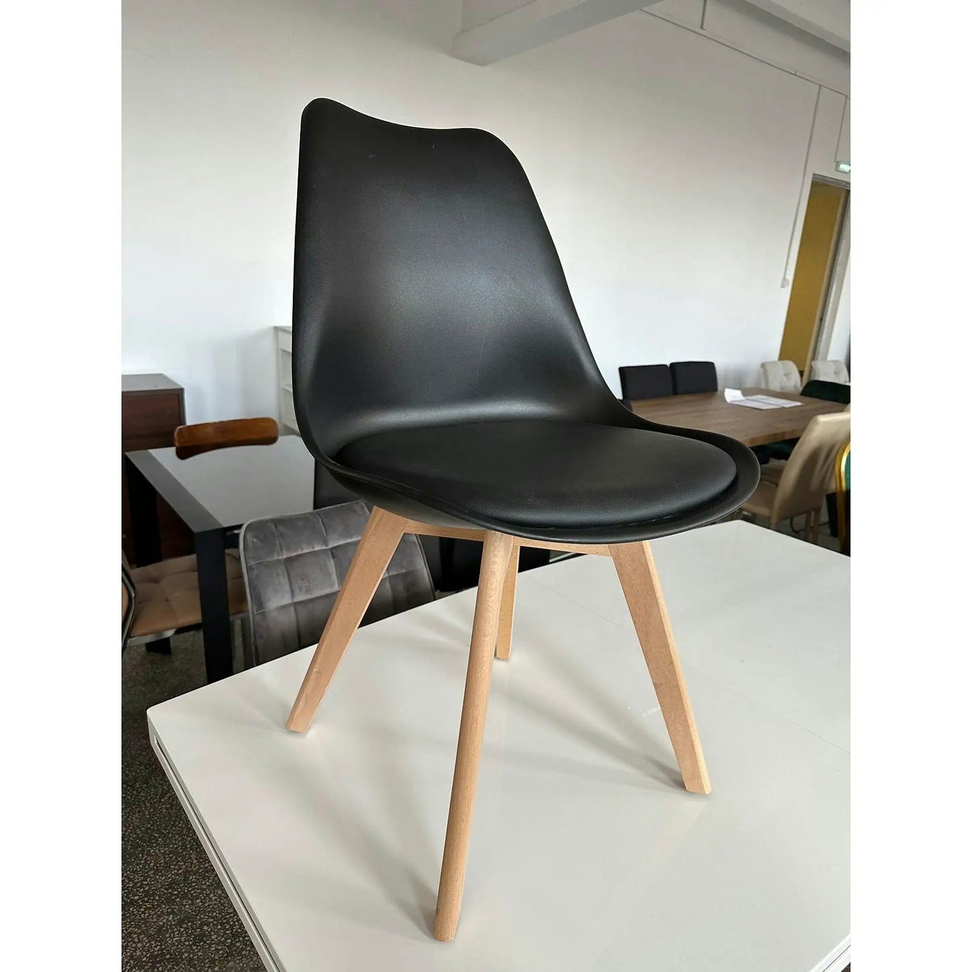 PRODUS RESIGILAT - Scaune dining lemn Kris, negru/stejar, 49X43X83