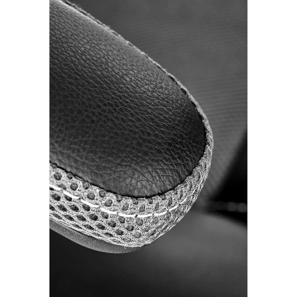 Scaun birou BERKEL, negru/gri, piele ecologica, 62x63x108-117 cm