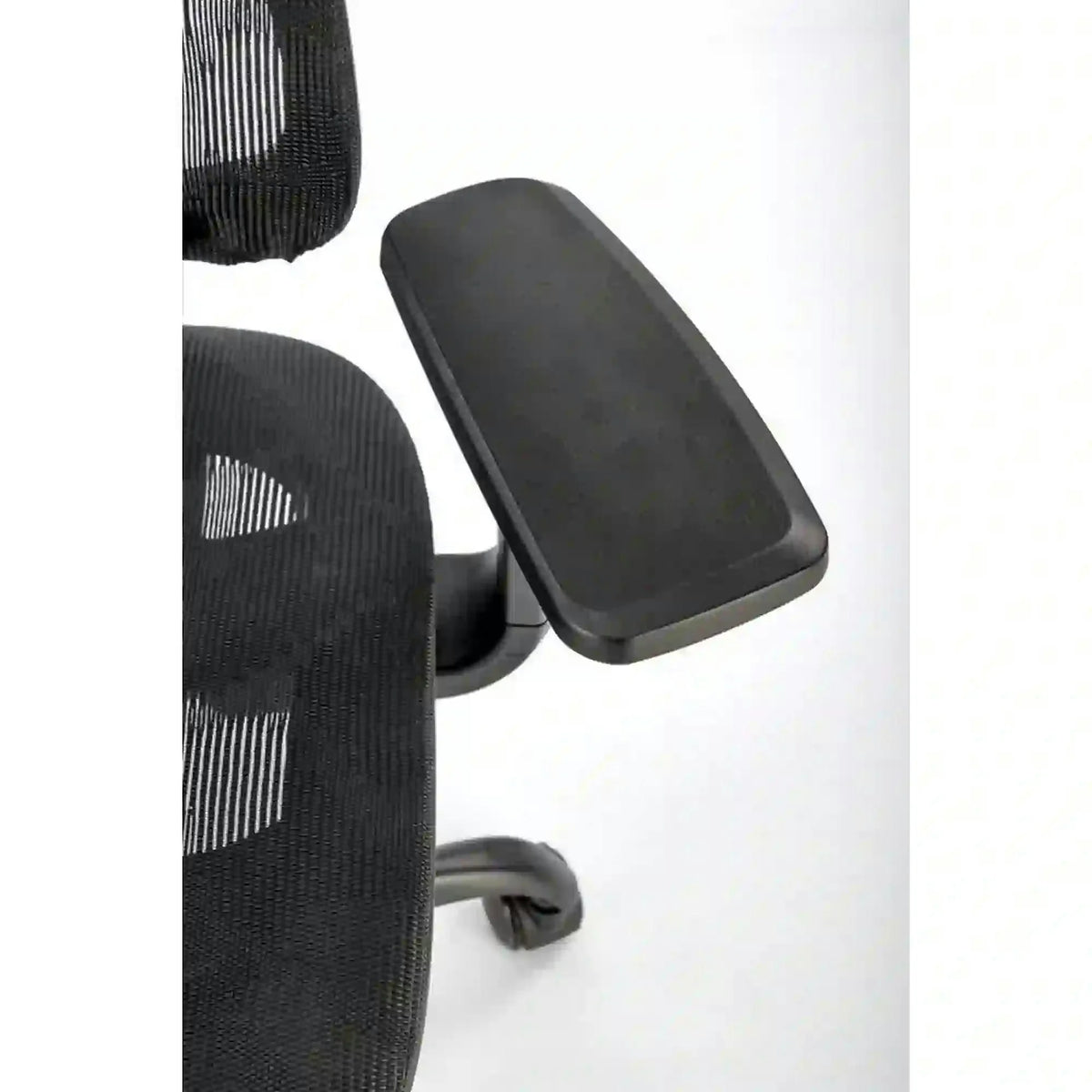 Scaun birou GOTARD, negru, stofa clasica, tetiera/cotiere reglabile, 71x75x114 cm