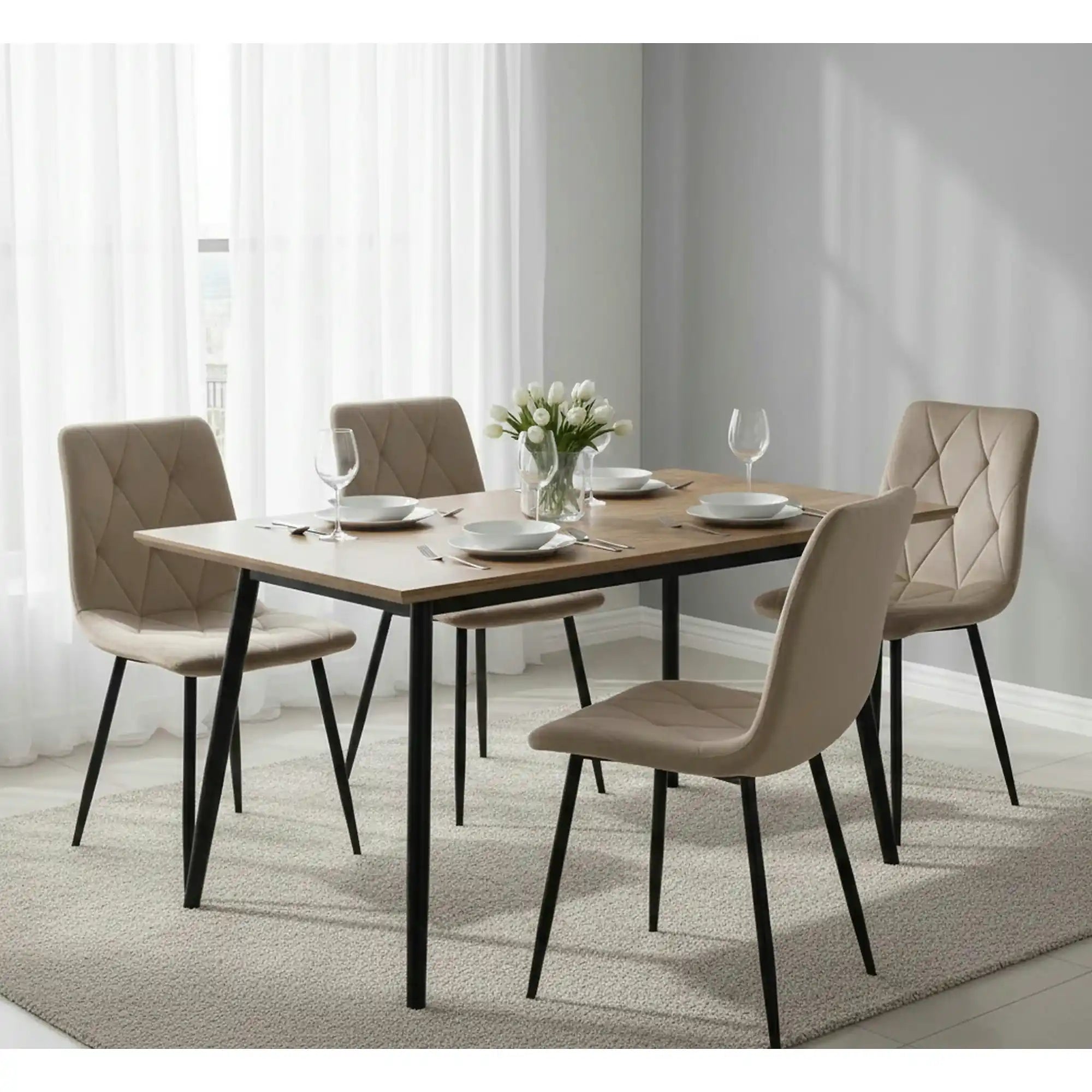 Scaun bucatarie cu spatar TOM, bej/negru, stofa catifelata/metal, 45x39x91 cm