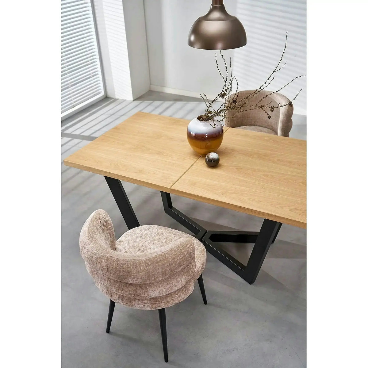 Scaun de sufragerie tapitat K575, bej - Cremona 14, stofa catifelata/otel, 62x64x79 cm