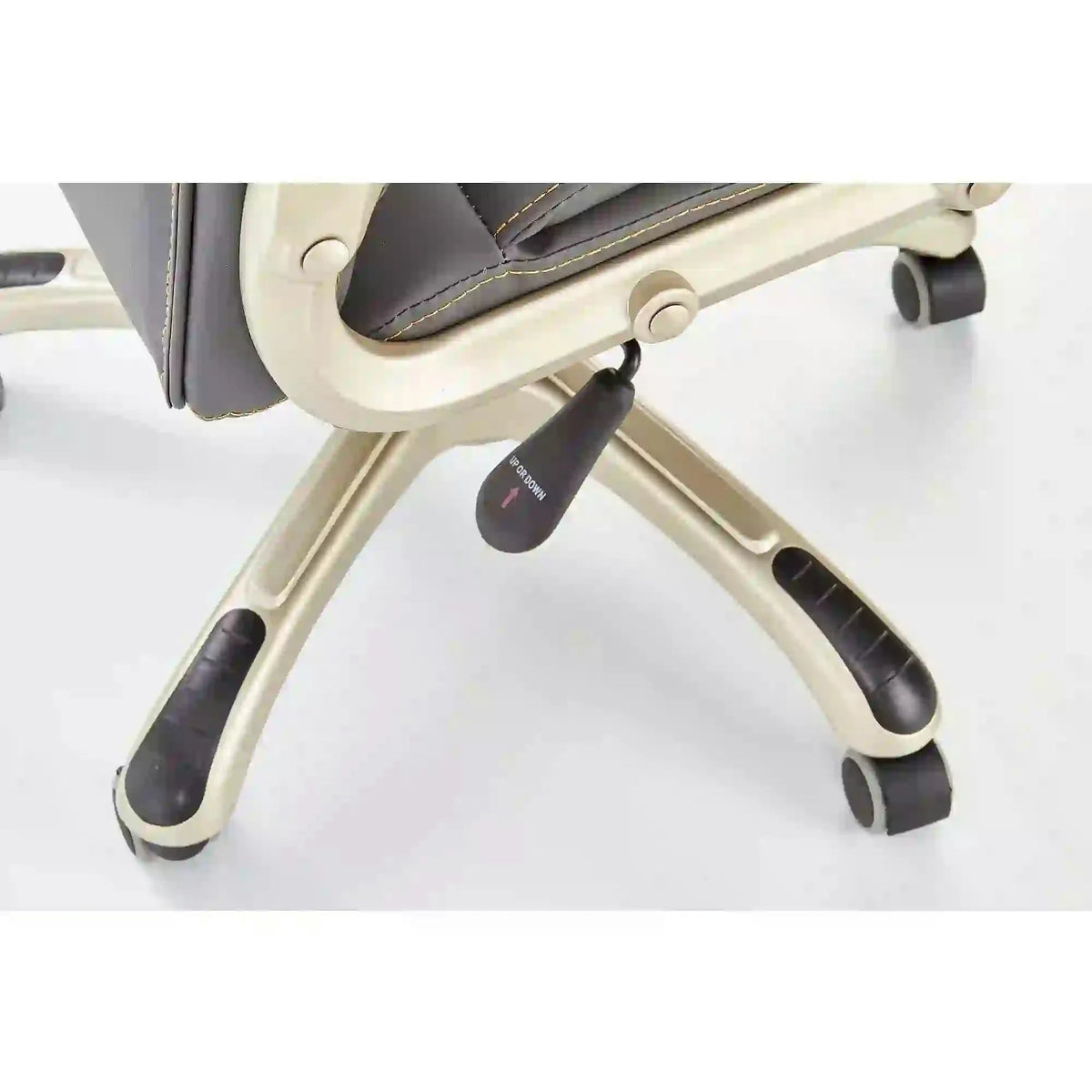 Scaun directorial DESMOND, gri, piele ecologica/cauciuc, 67x70x112/119 cm