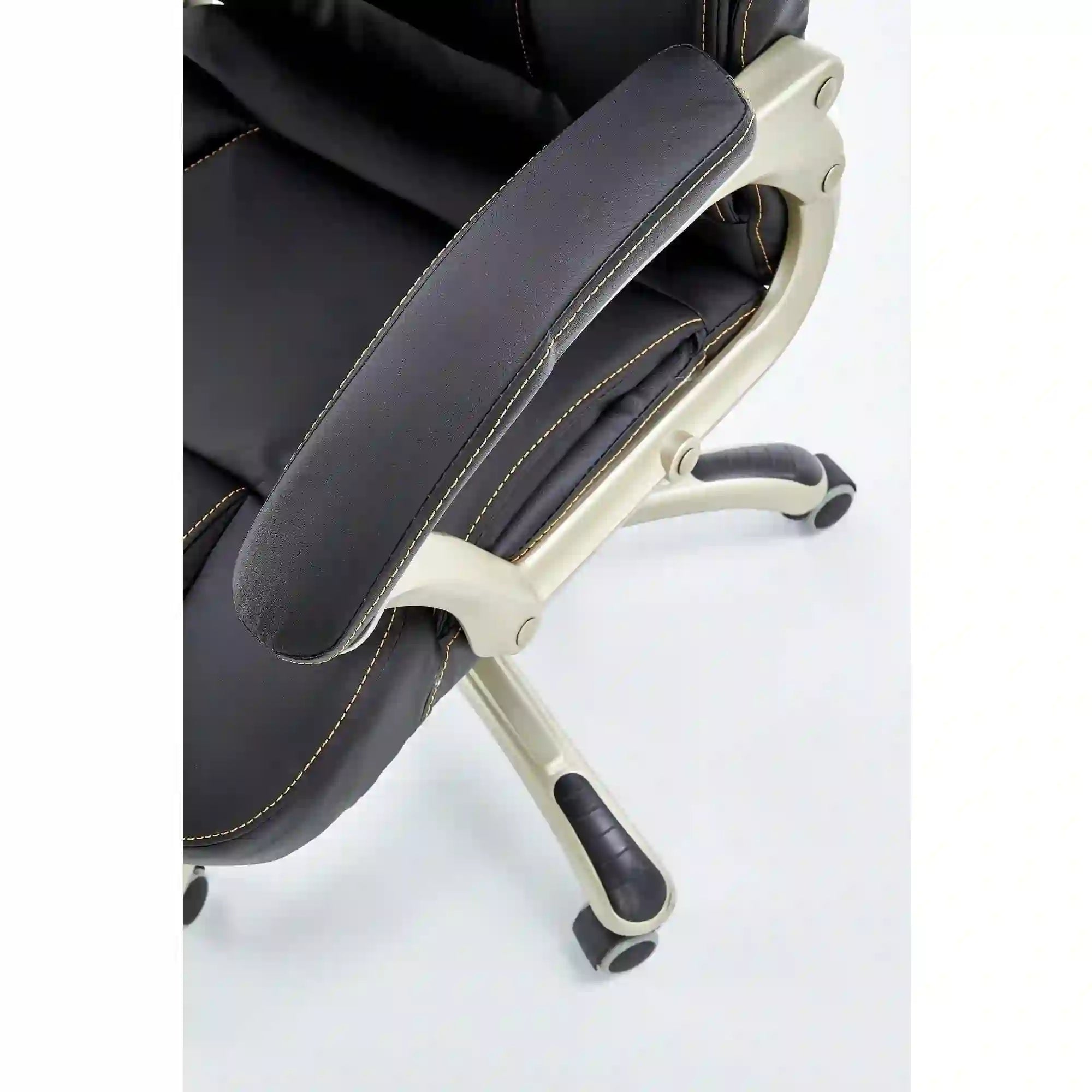 Scaun directorial DESMOND, negru, piele ecologica, 67x70x112/119 cm