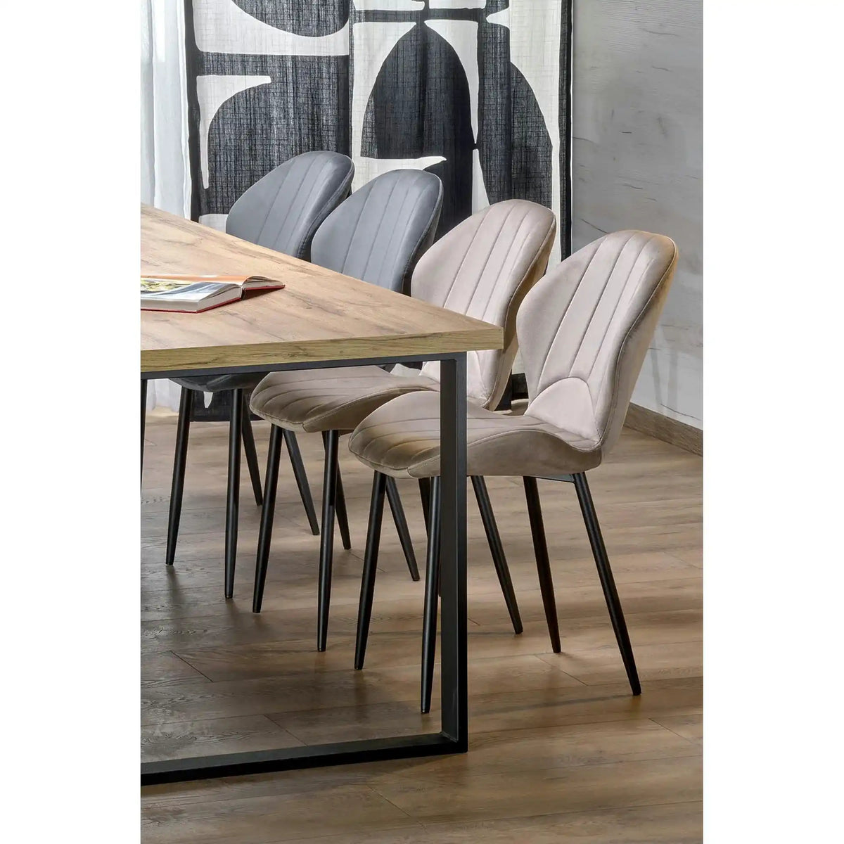 Scaun K538, bej/negru, stofa catifelata/metal, 48x57x85 cm