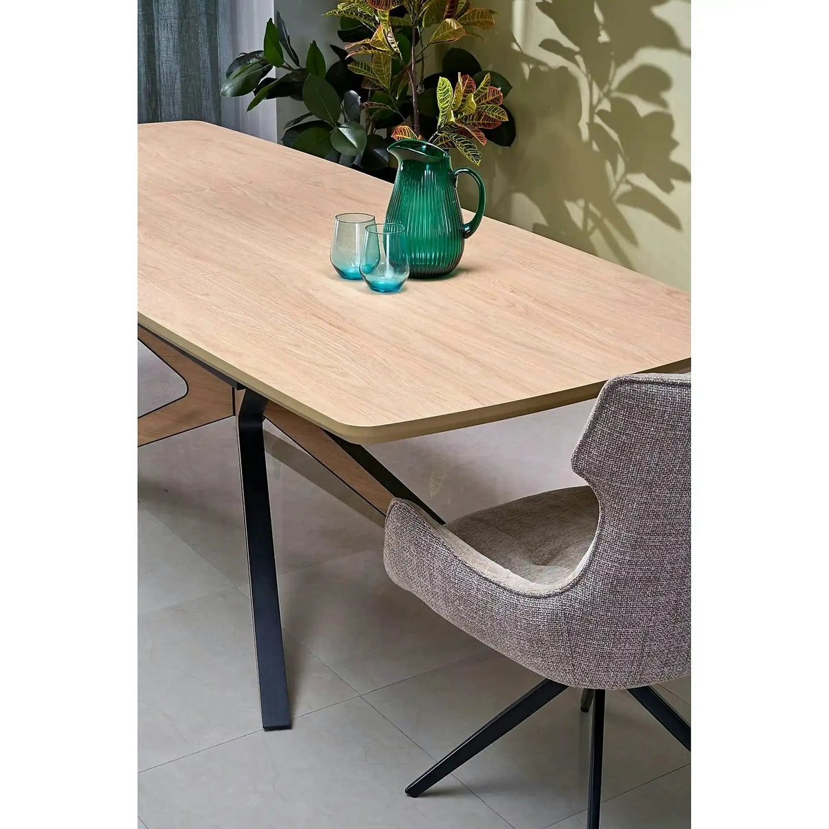 Scaun K573, bej/negru, stofa clasica/otel, 55x64x88 cm