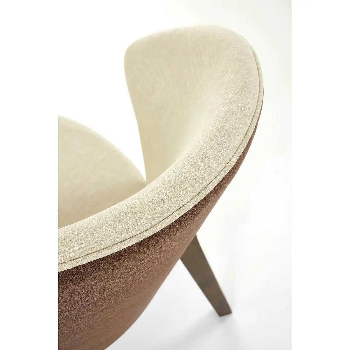 Scaun K583, bej/nuc, stofa clasica/lemn, 57x63x81 cm