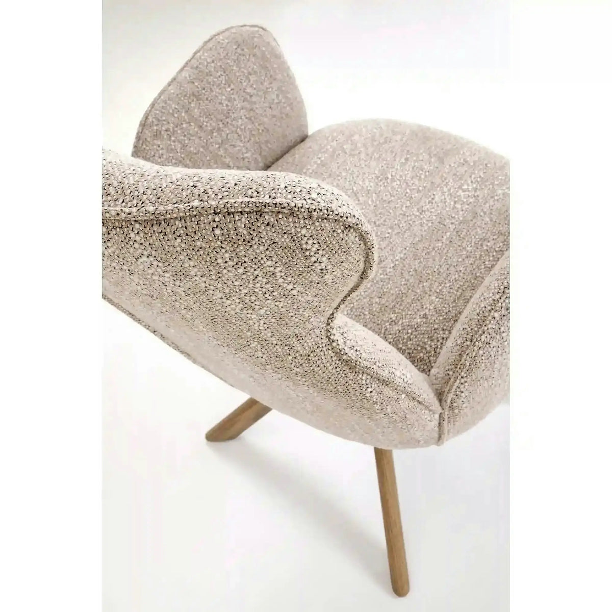 Scaun K585, bej inchis/nuc, stofa clasica/lemn, 63x64x93 cm