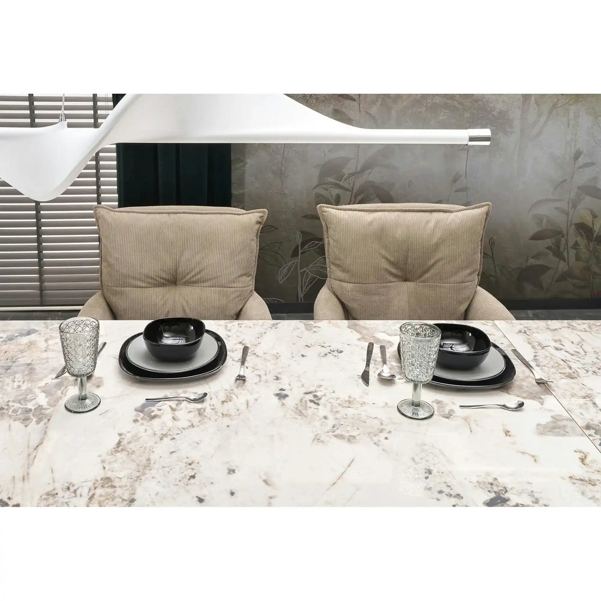 Scaun rotativ K528, cappucino/negru, stofa catifelata/metal, 60x67x90 cm