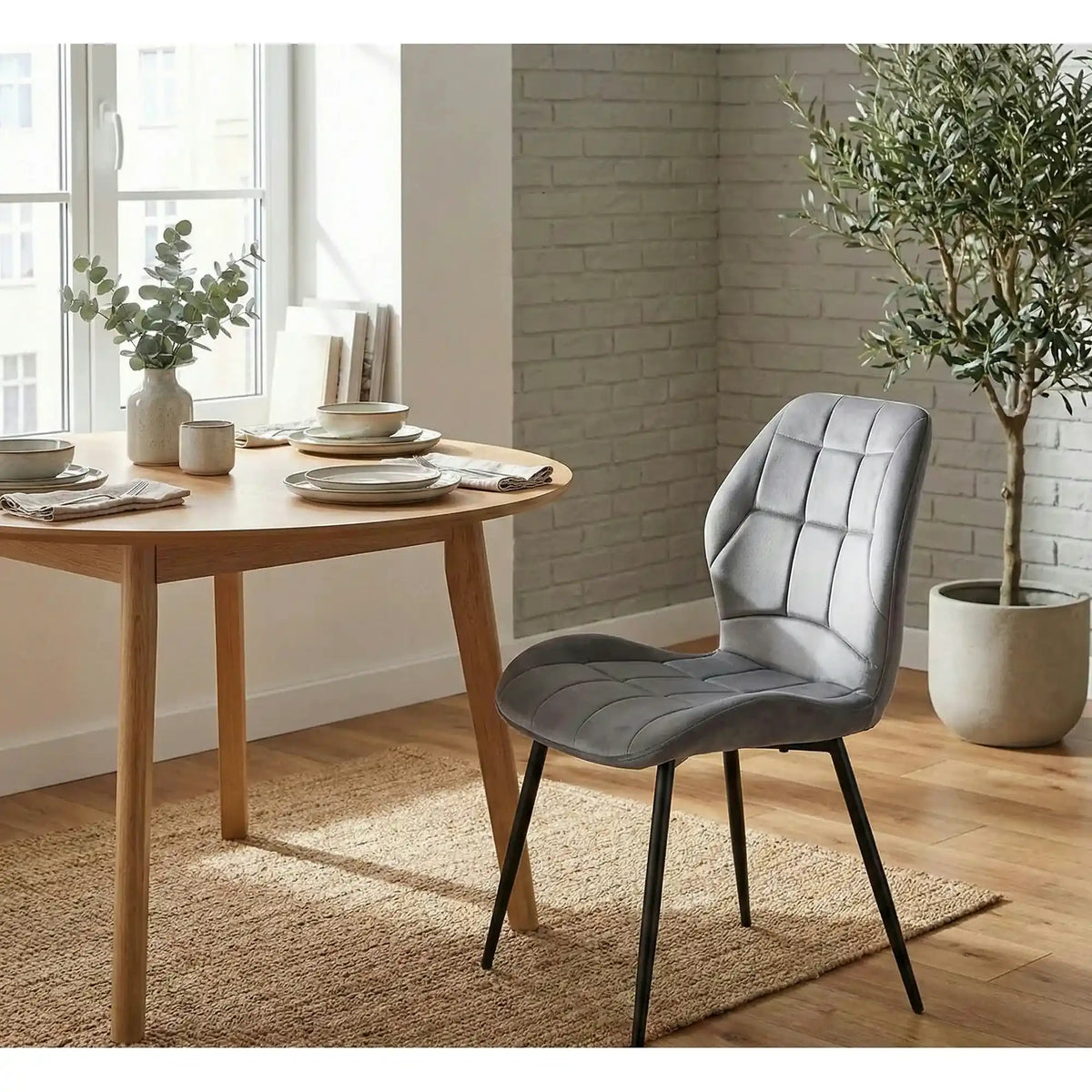 Scaun tapitat clasic JAKE, gri - Bluvel 14/negru, stofa catifelata/metal, 48x56x86 cm