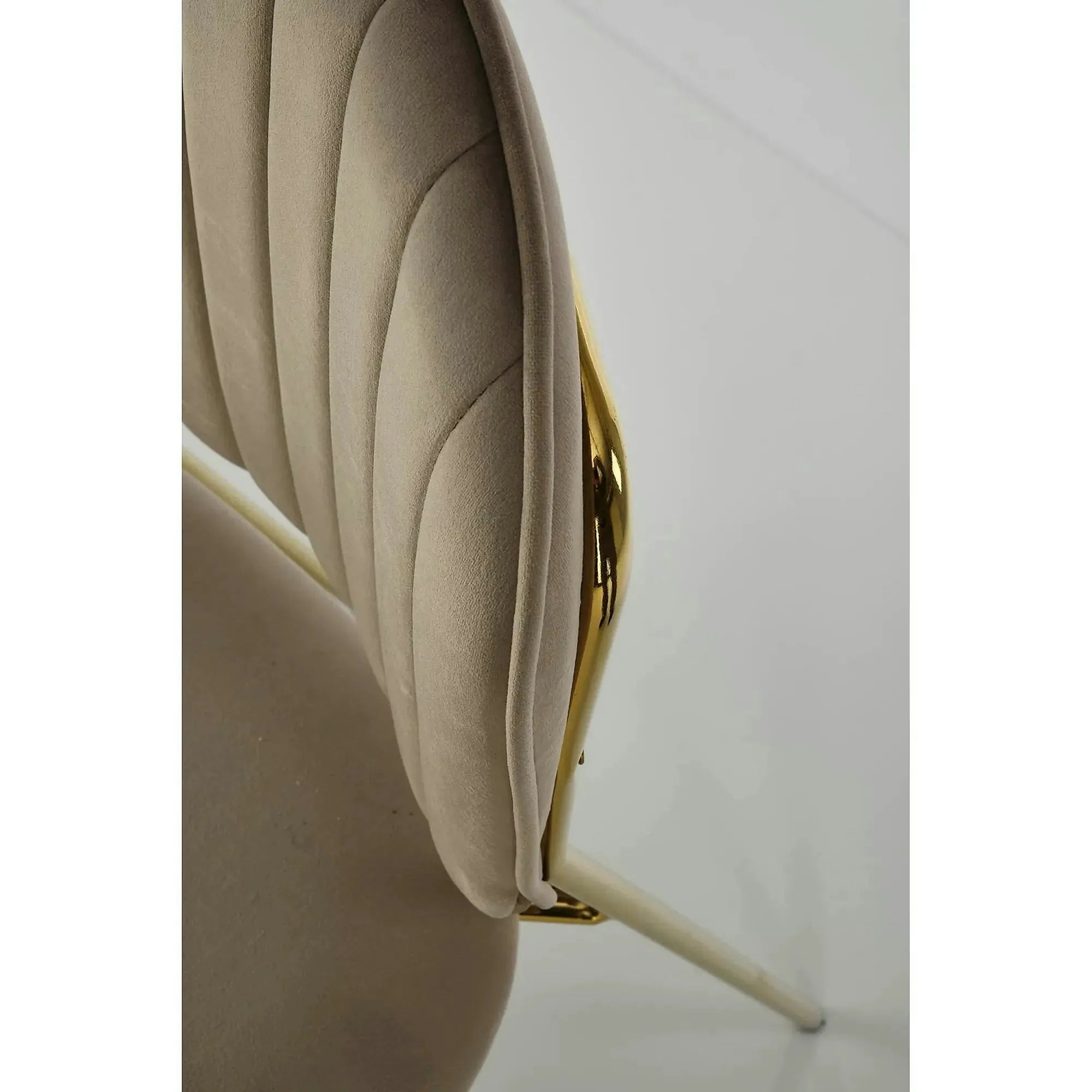 Scaun tapitat K499, bej/auriu, stofa catifelata, 47x56x85 cm