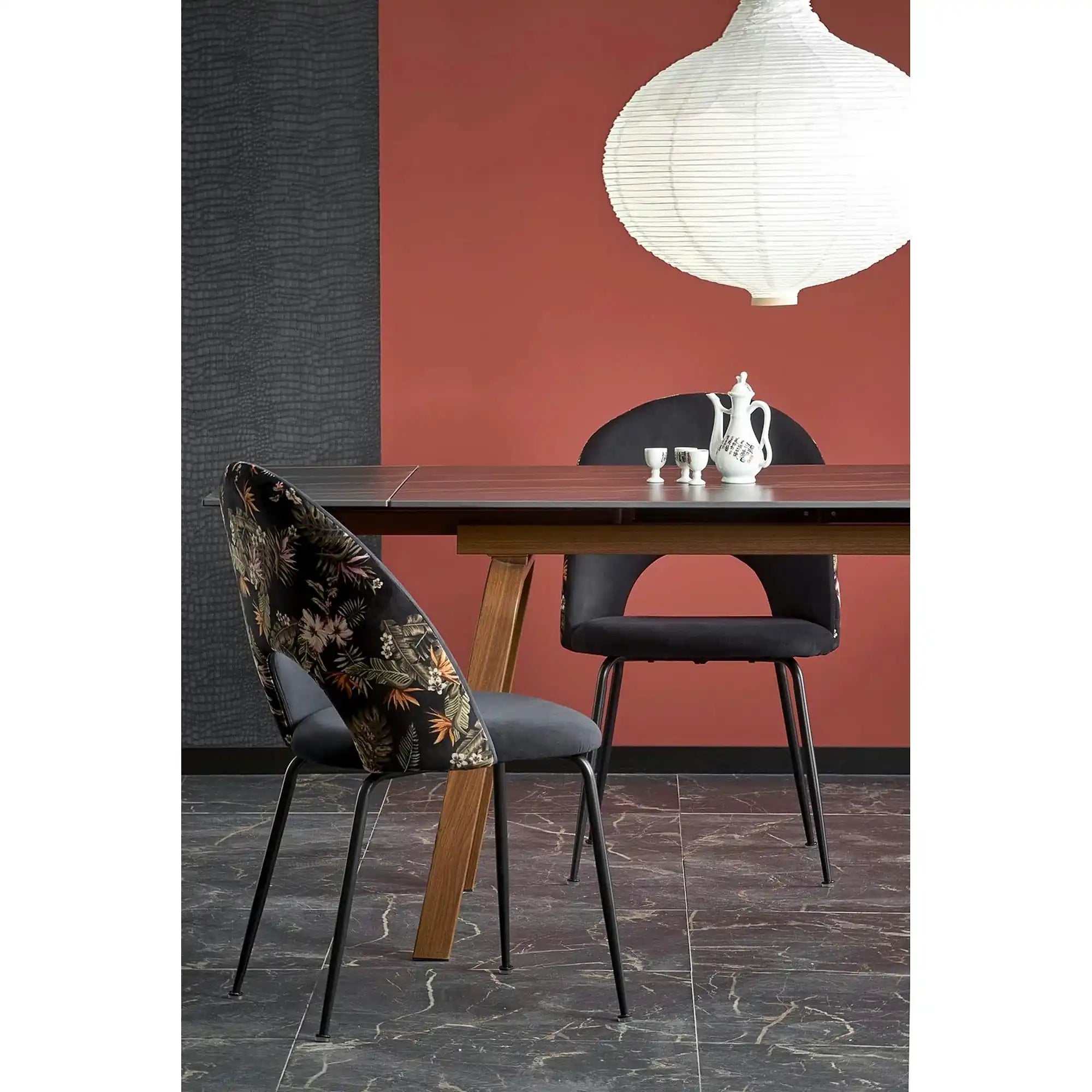 Scaun tapitat K505, negru, cu imprimeu floral, stofa catifelata, 51x55x86 cm