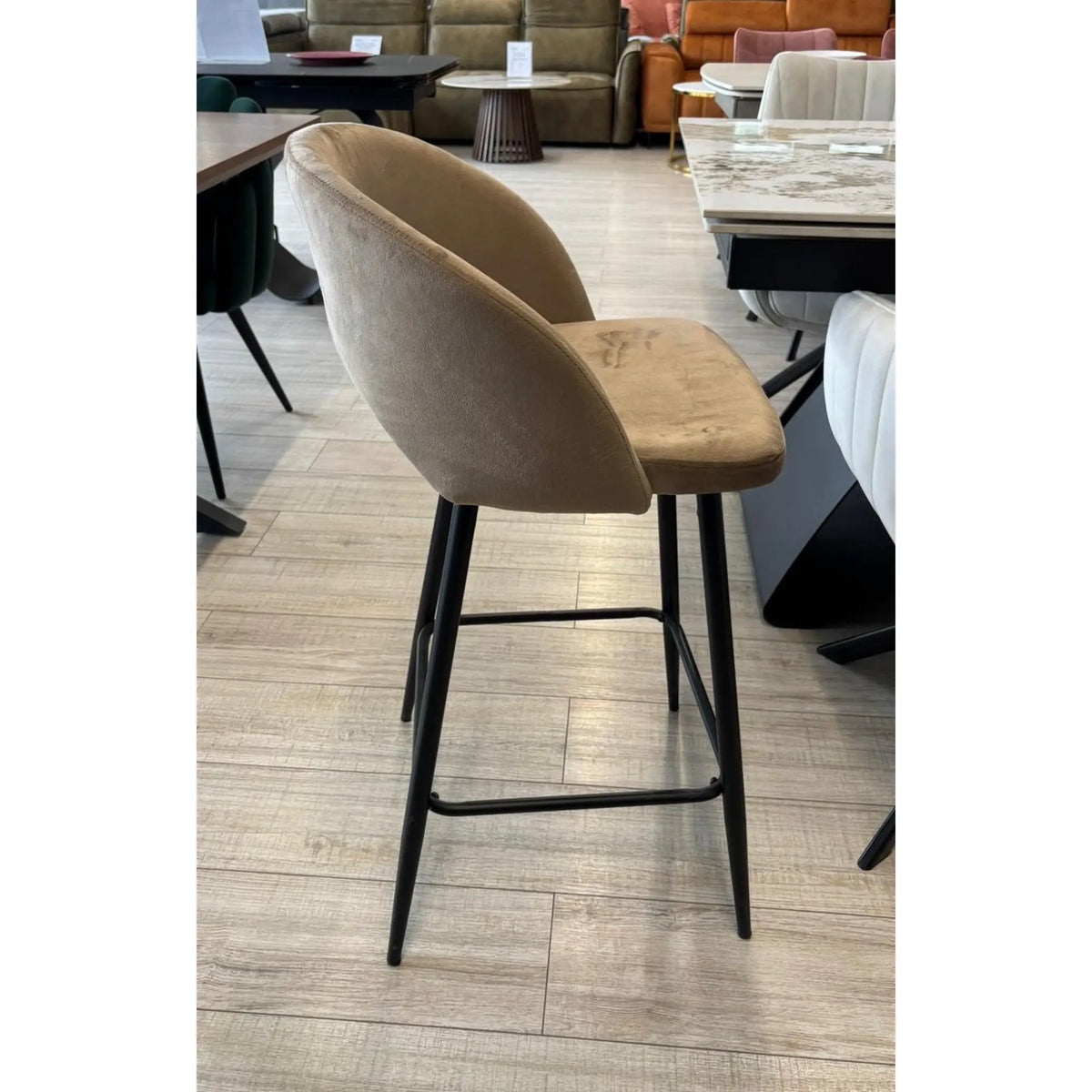 PRODUS RESIGILAT - Scaun bar H96, bej/negru, stofa catifelata/otel, 48x49x89 cm