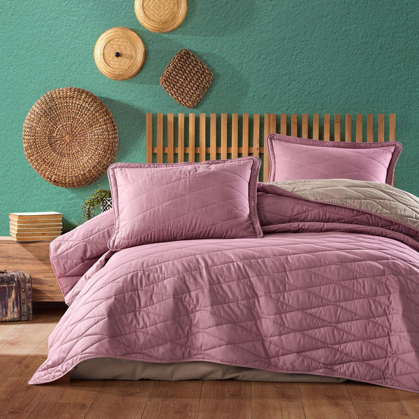 Set cuvertura matlasata pat dublu LORNA V4, roz, bumbac, 240x260 cm, cu 2 fete de perna