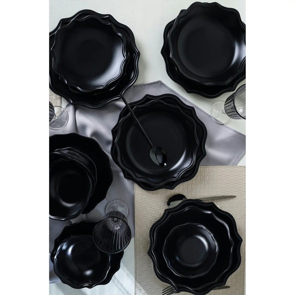 Set de cina 275KRM2341, 24 piese, negru mat, ceramica
