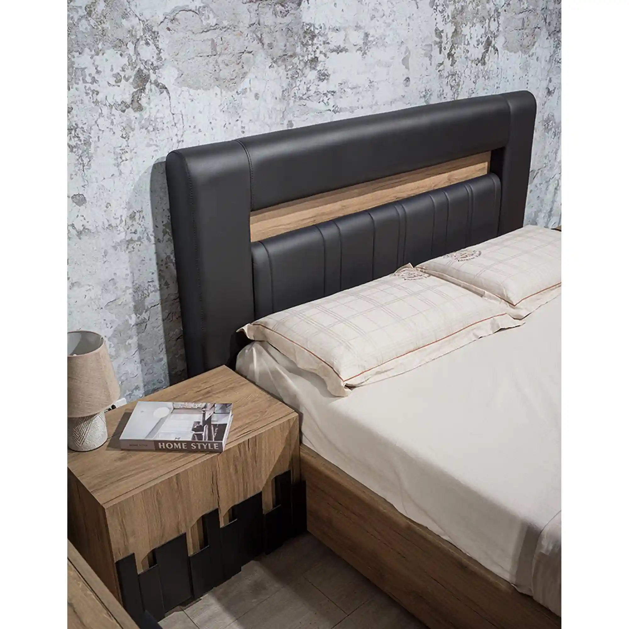 Set dormitor MOZART, negru/stejar, cadru pat 160x200 cm, dressing, 2 noptiere, comoda, oglinda si iluminare LED