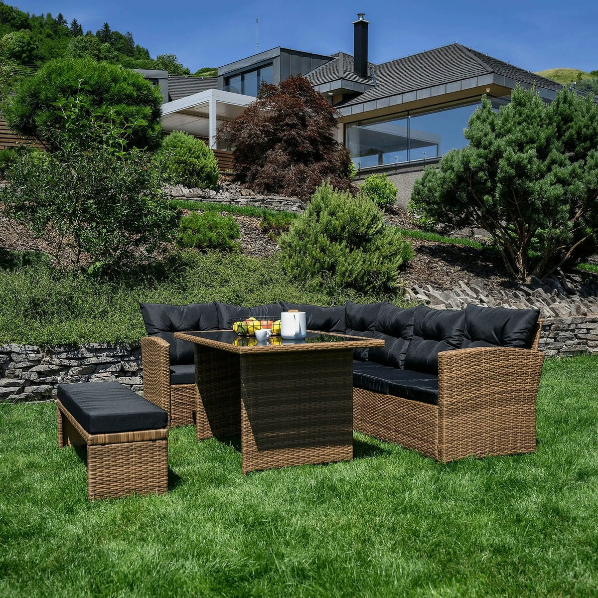 Set gradina MADUL, maro/negru, ratan sintetic/sticla temperata/metal, cu masa, banca si canapea