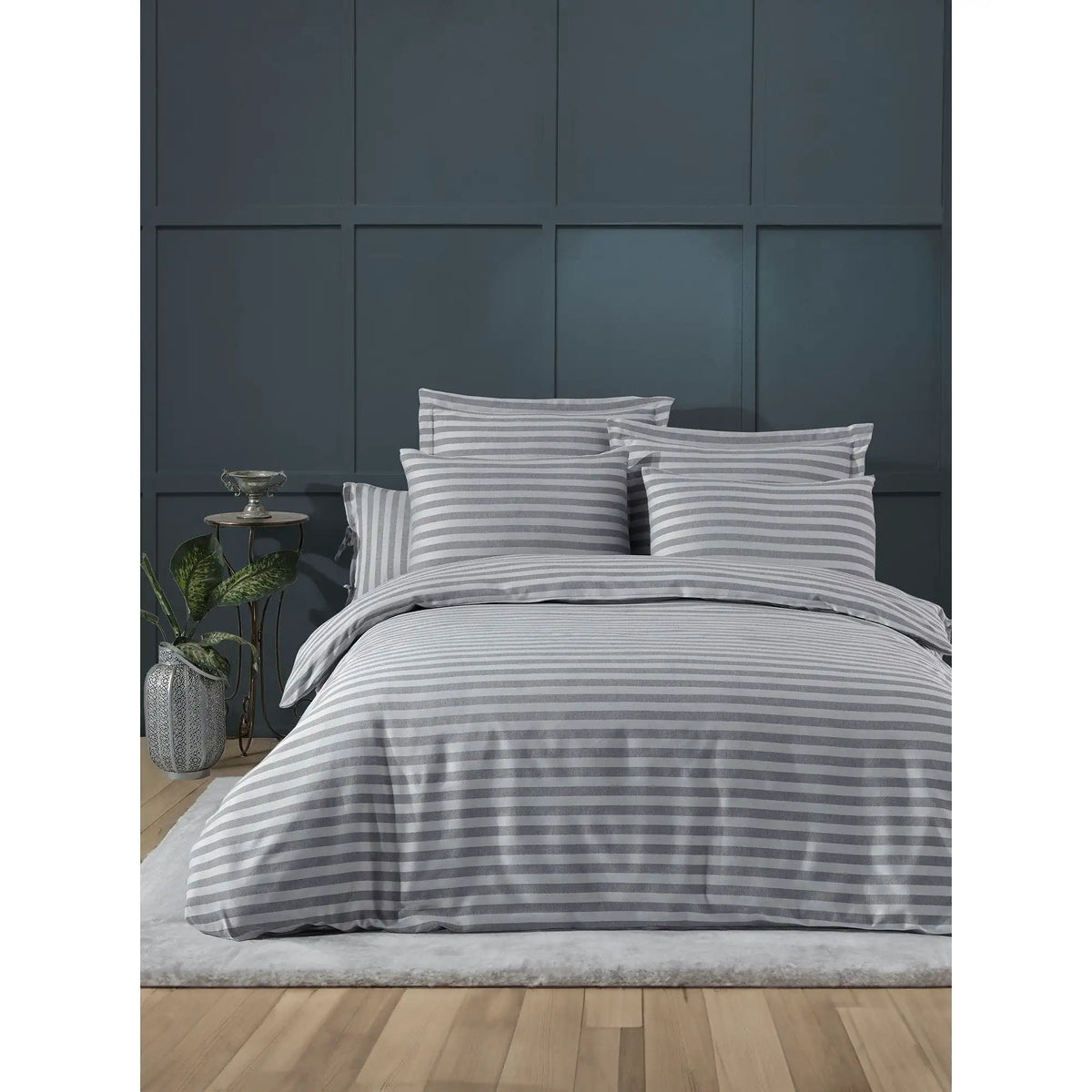 Set lenjerie pat 162ELR4132, gri, bumbac/poliester, 200x220 cm, cu cearceaf pilota si 2 fete de perna
