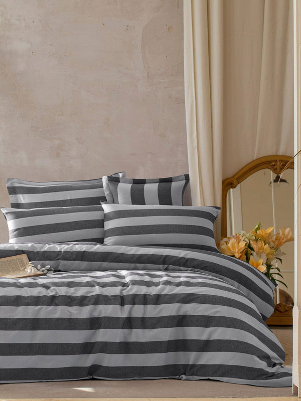 Set lenjerie pat 162ELR4149, negru/gri, bumbac/poliester, 200x220 cm, cu cearceaf pilota si 2 fete de perna