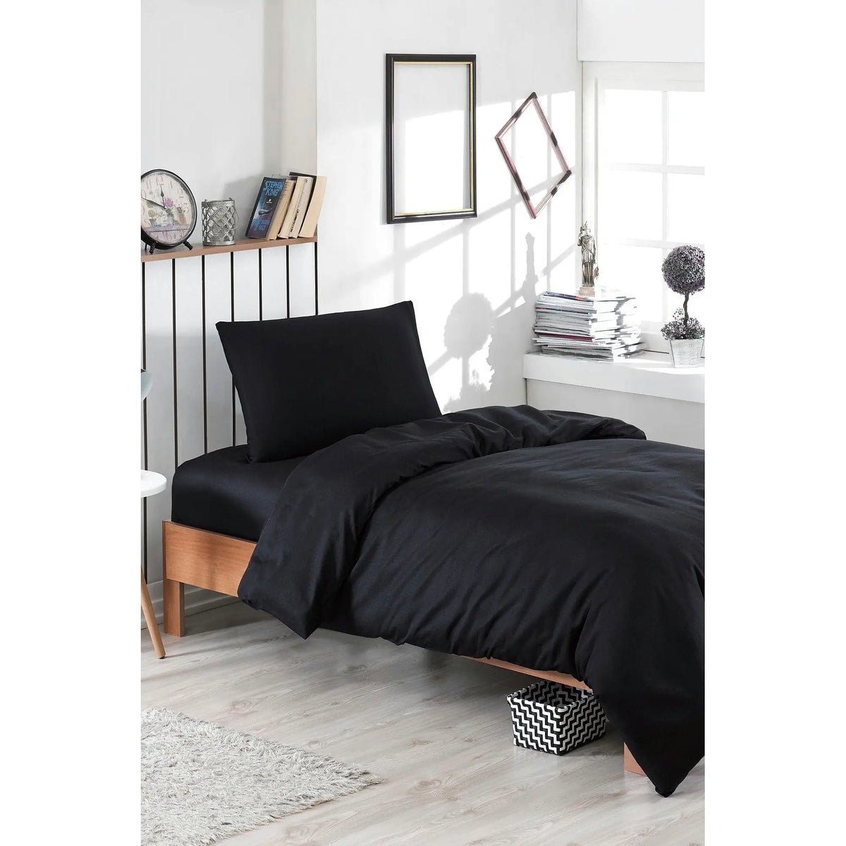 Set lenjerie pat DUZ BOYA, negru, bumbac/poliester, 200x220 cm, cu cearceaf pilota si 2 fete de perna