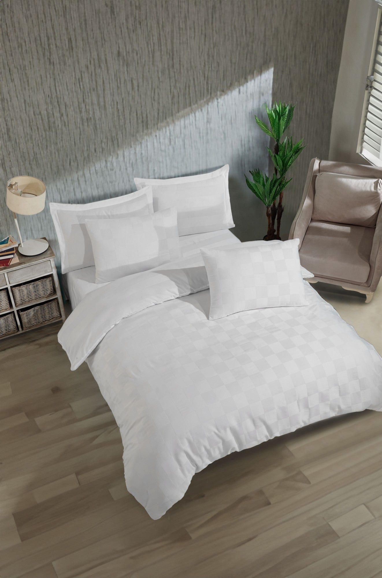 Set lenjerie pat KARELI SATEN, alb, bumbac/poliester, 200x220 cm, cu cearceaf pilota si 2 fete de perna