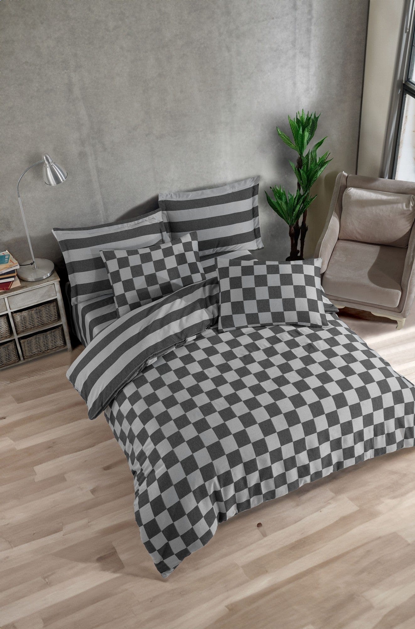 Set lenjerie pat KARELI SATEN, negru/gri, bumbac/poliester, 200x220 cm, cu cearceaf pilota si 2 fete de perna