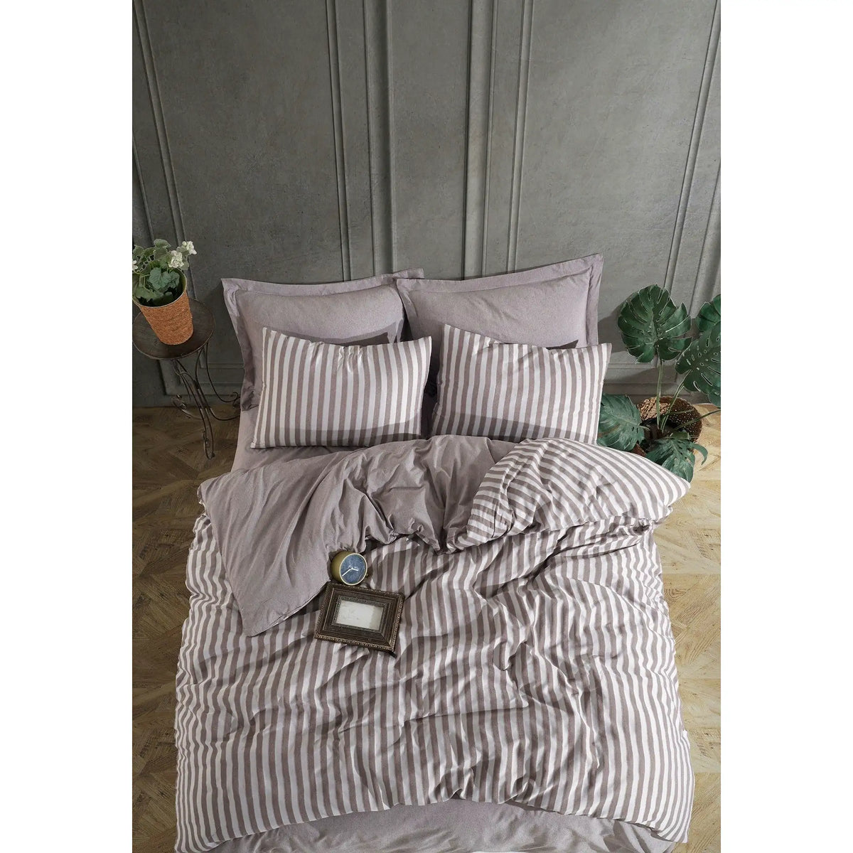 Set lenjerie pat ROAD POTLU, maro, bumbac/poliester, 200x220 cm, cu cearceaf pilota si 2 fete de perna