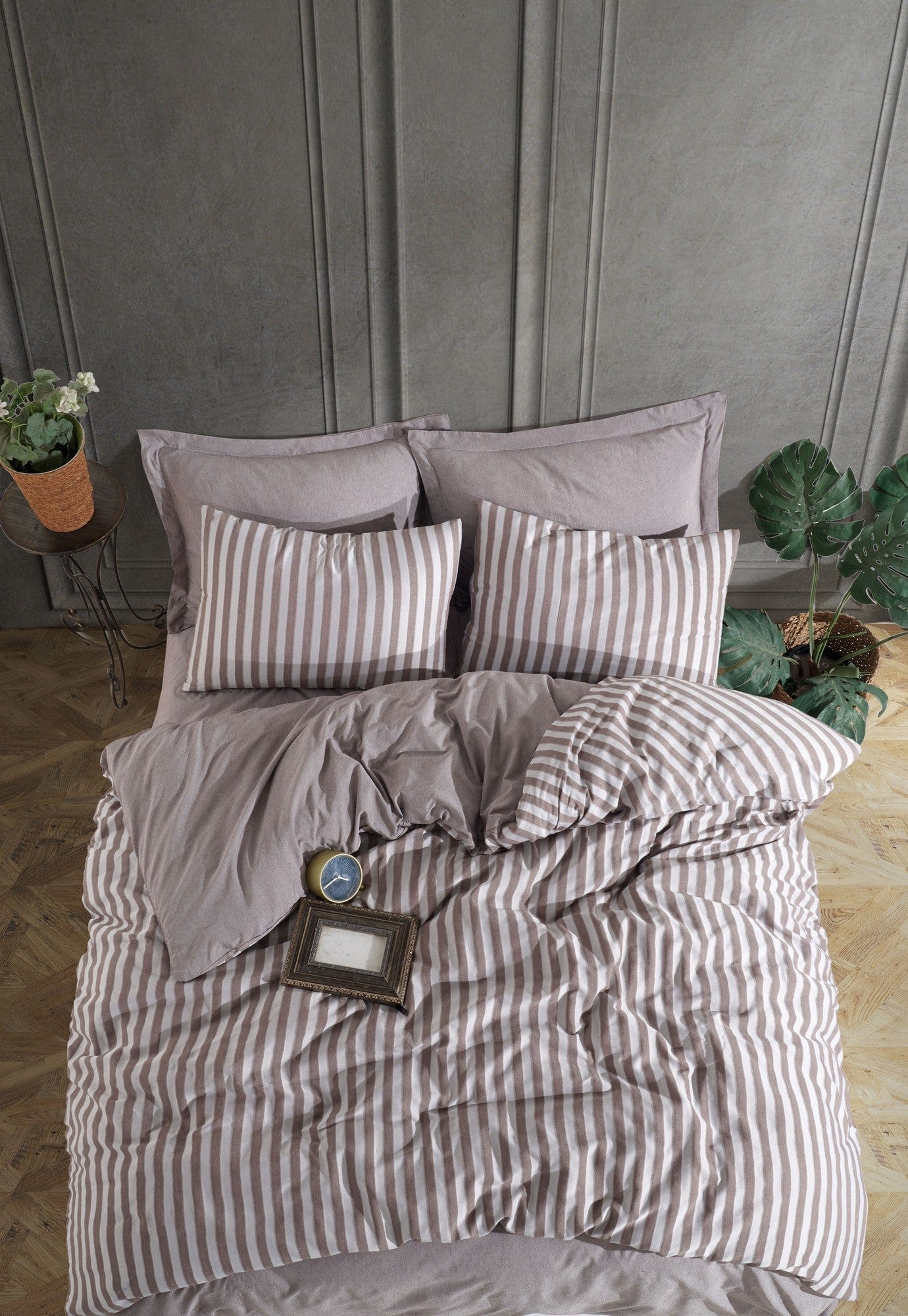 Set lenjerie pat ROAD POTLU, maro, bumbac/poliester, 200x220 cm, cu cearceaf pilota si 2 fete de perna